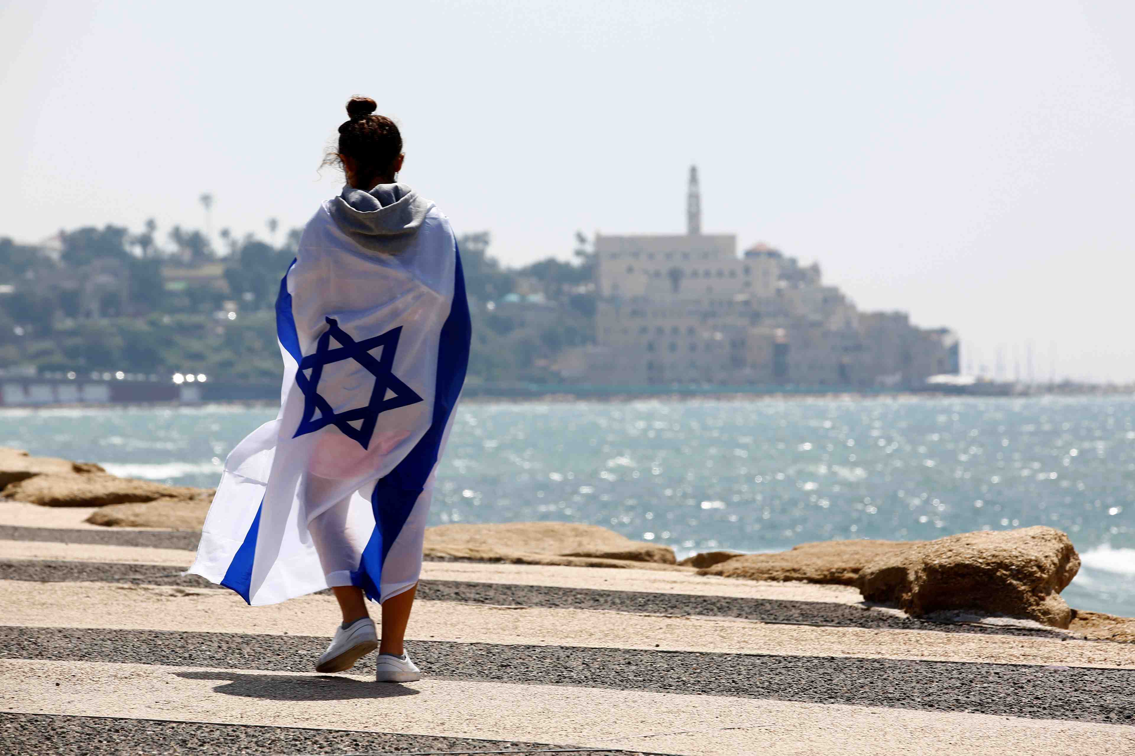 Israel annonce avoir intercepte une roquette tiree depuis gaza