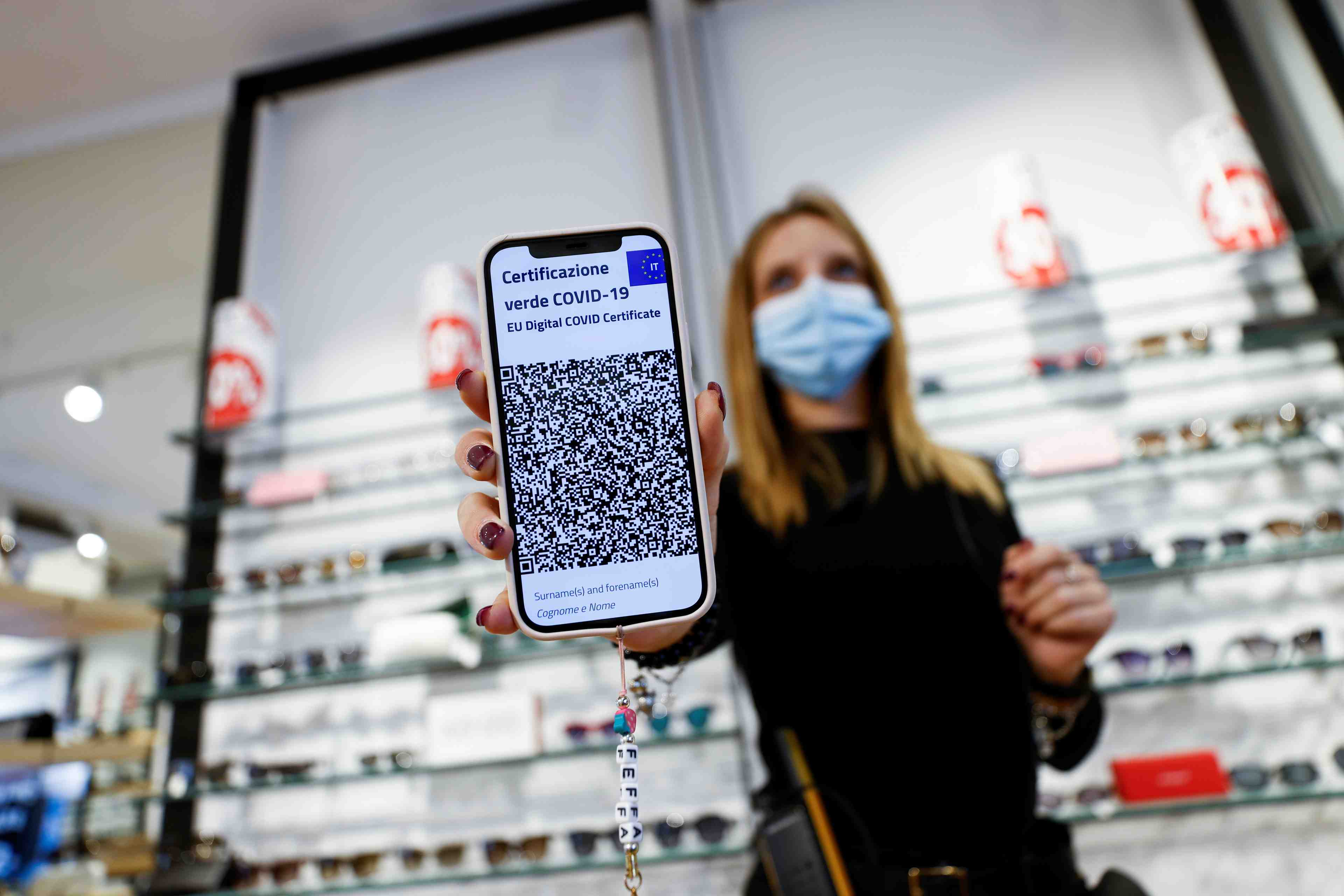 Italie: le pass sanitaire desormais obligatoire pour tous les salaries