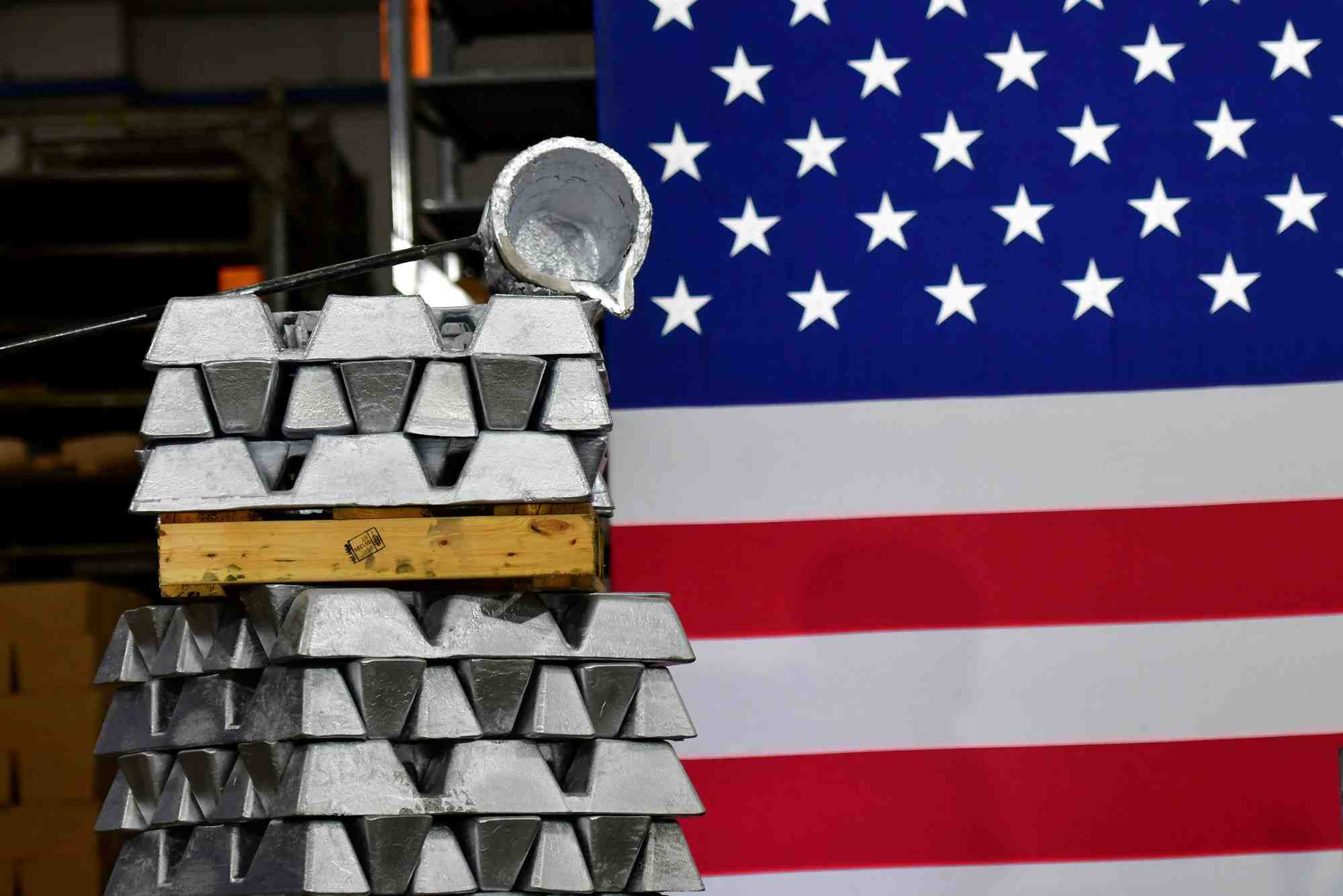 Le président américain a annoncé que la surtaxe sur l'acier et l'aluminium passerait mercredi prochain à 50%.