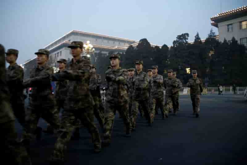 Des soldats chinois demobilises reclament leurs pensions a pekin