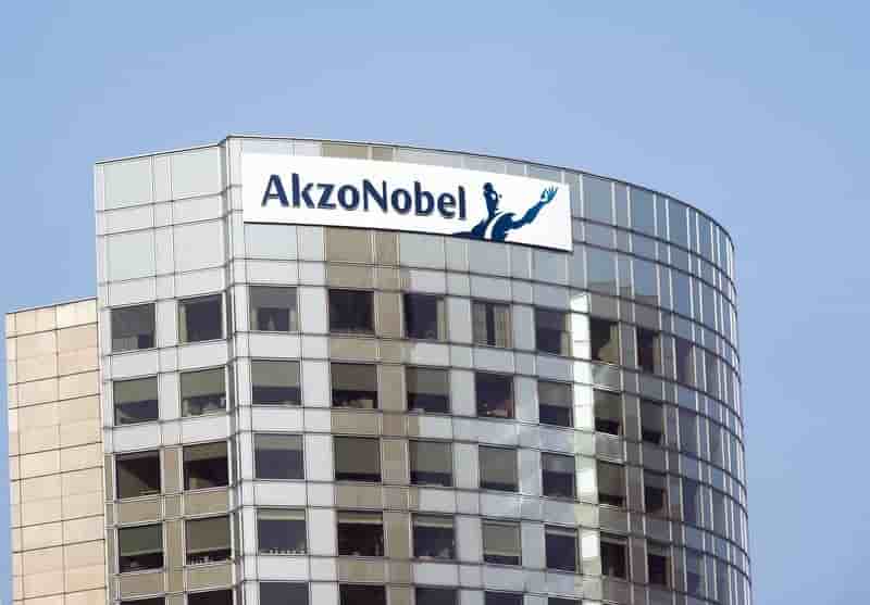 Akzo nobel revoit en baisse ses objectifs de 2017