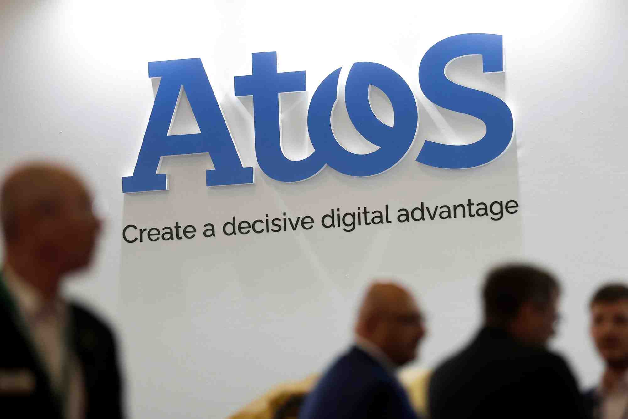 La stratégie de scinder Atos en deux branches est vivement critiquée par les actionnaires et certains politiques.