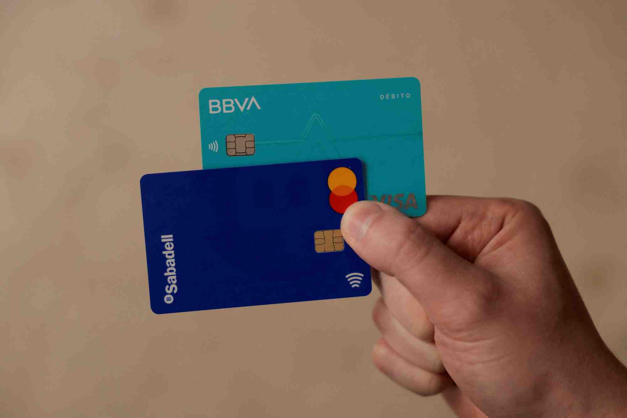 Des cartes de debit des banques bbva et sabadell