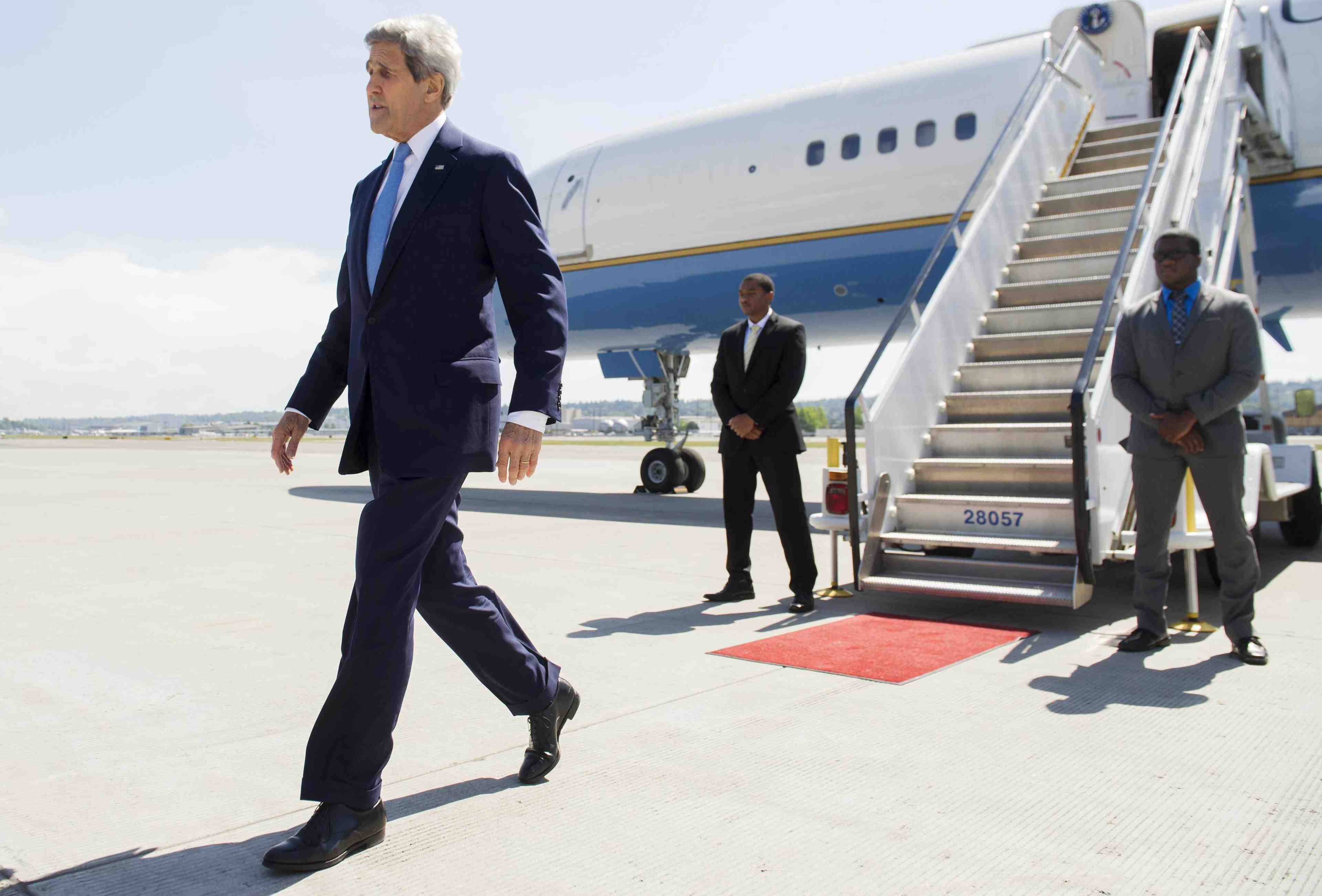 Accident de velo pour john kerry en france