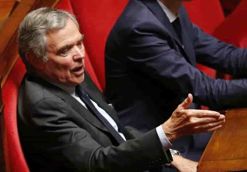 Le sort des "constructifs" decide a l'automne