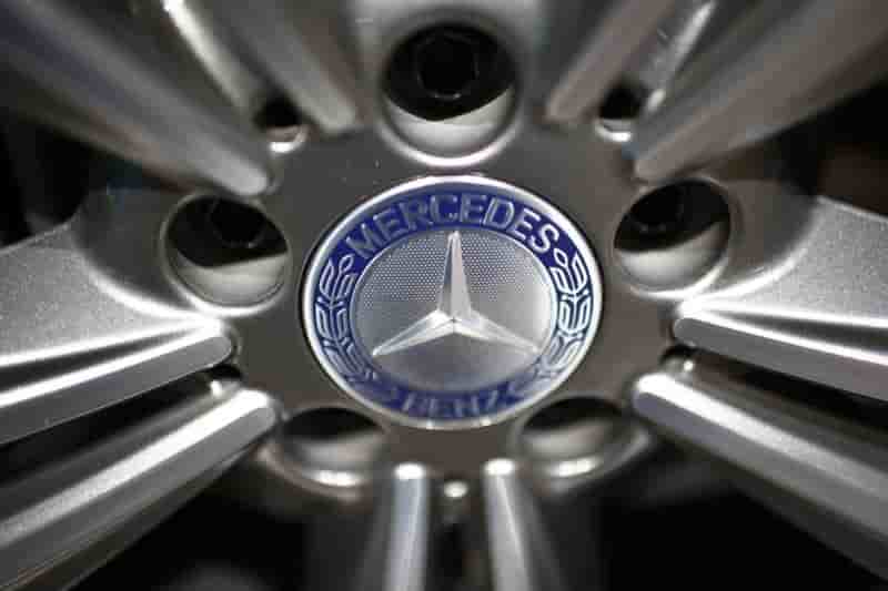 Le benefice de daimler baisse avec les couts lies au diesel
