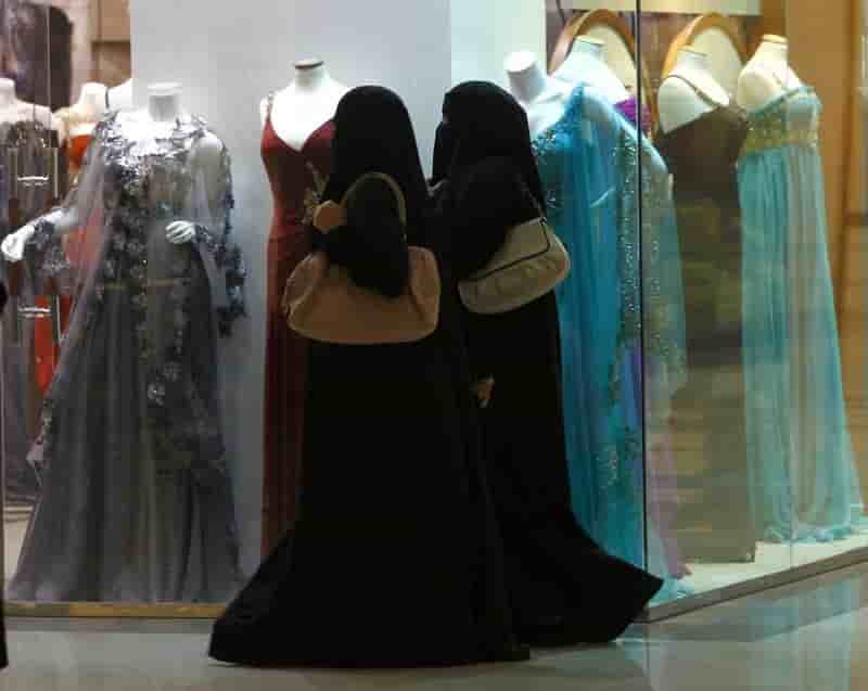 La saoudienne pas obligee de porter l'abaya, dit un religieux