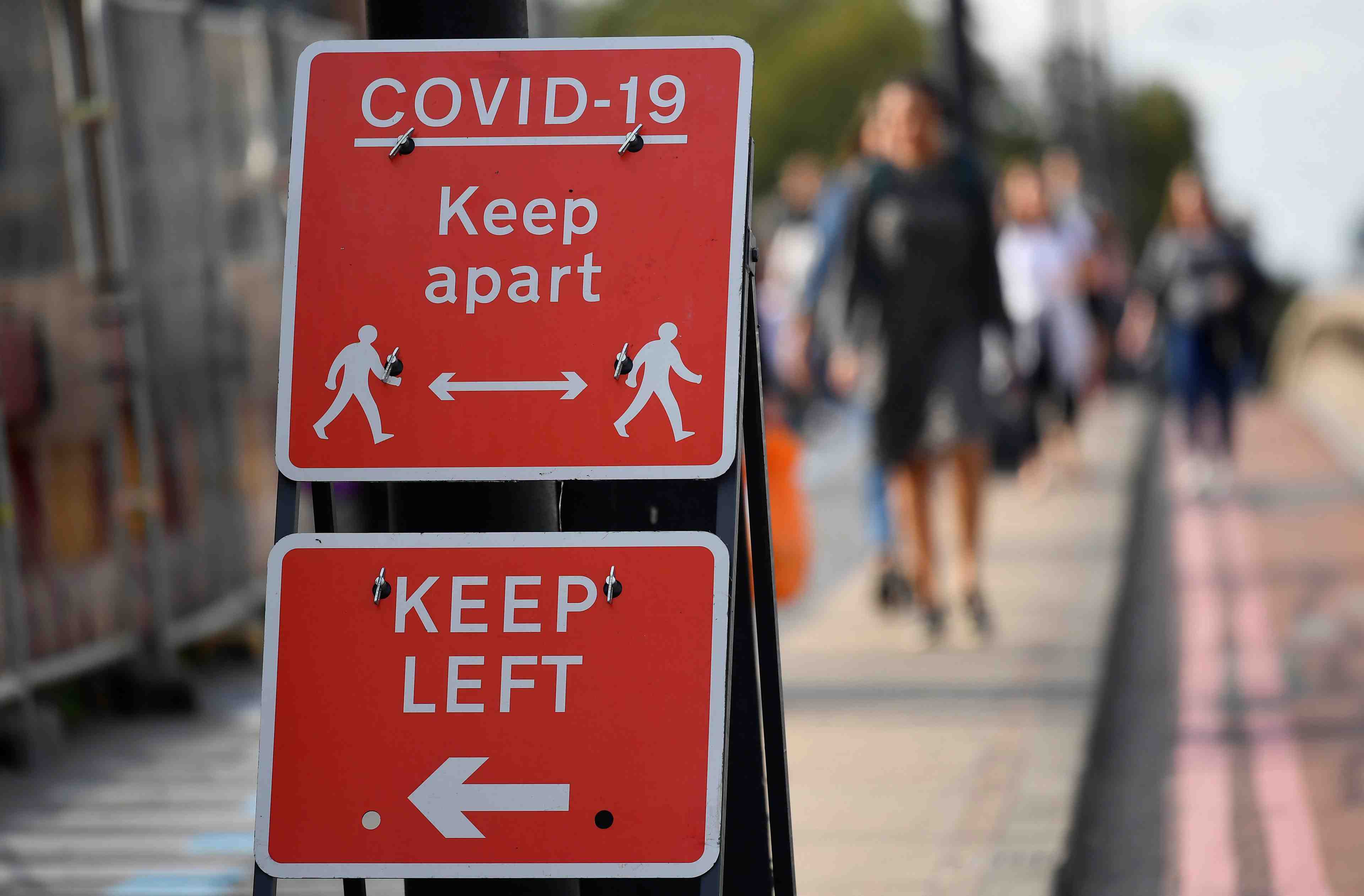 Coronavirus: nouvelles restrictions locales en angleterre