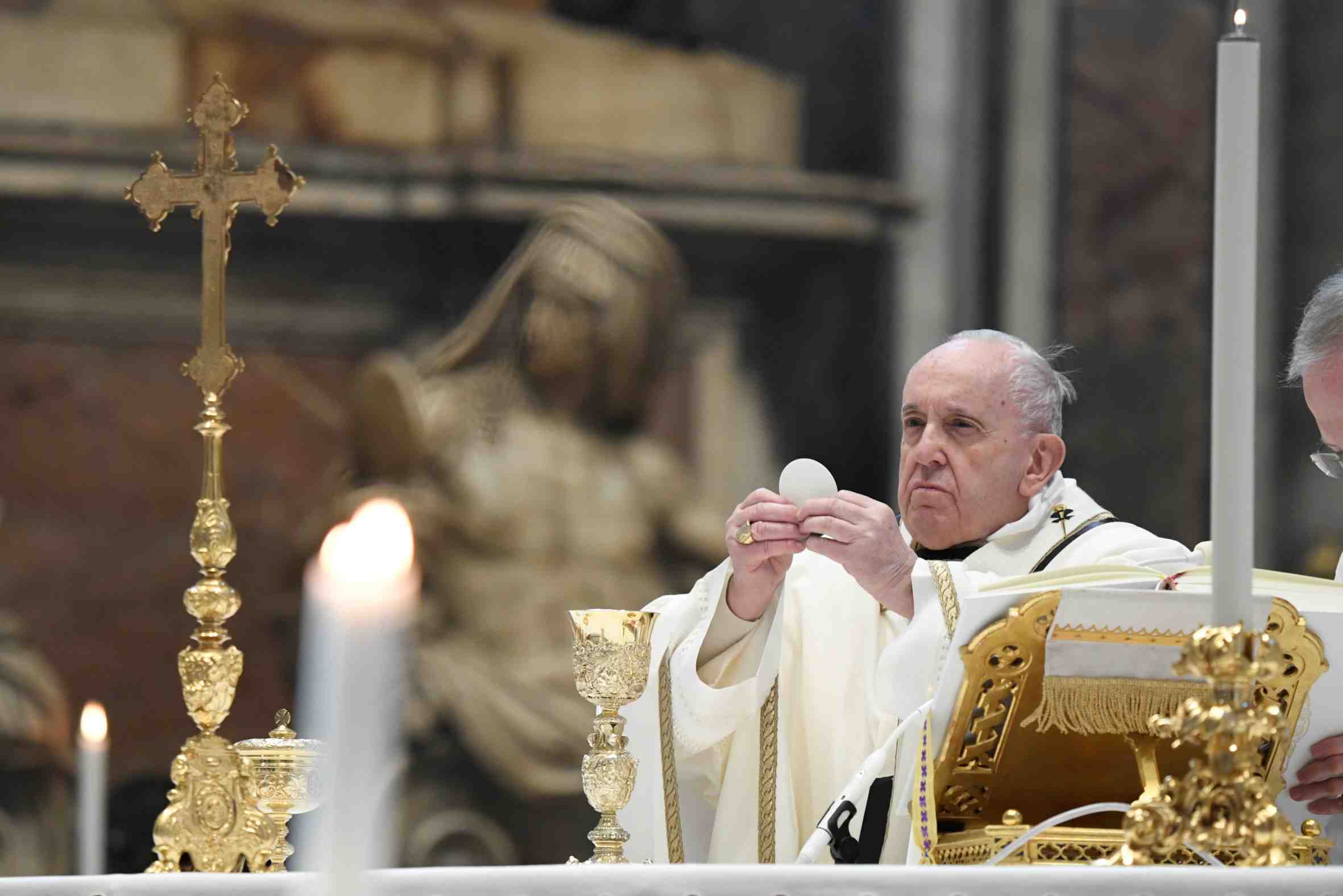 Le pape francois pas certain de se rendre en irak en mars a cause du covid-19