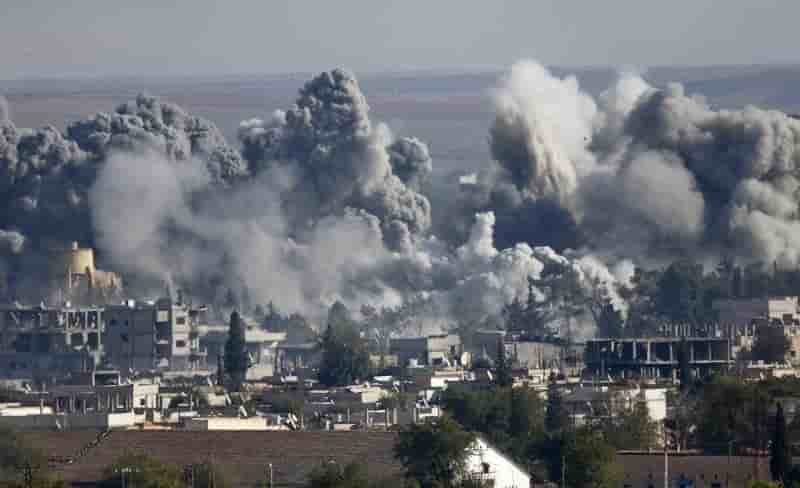Les avions de la coalition visent l'Etat islamique à Kobani