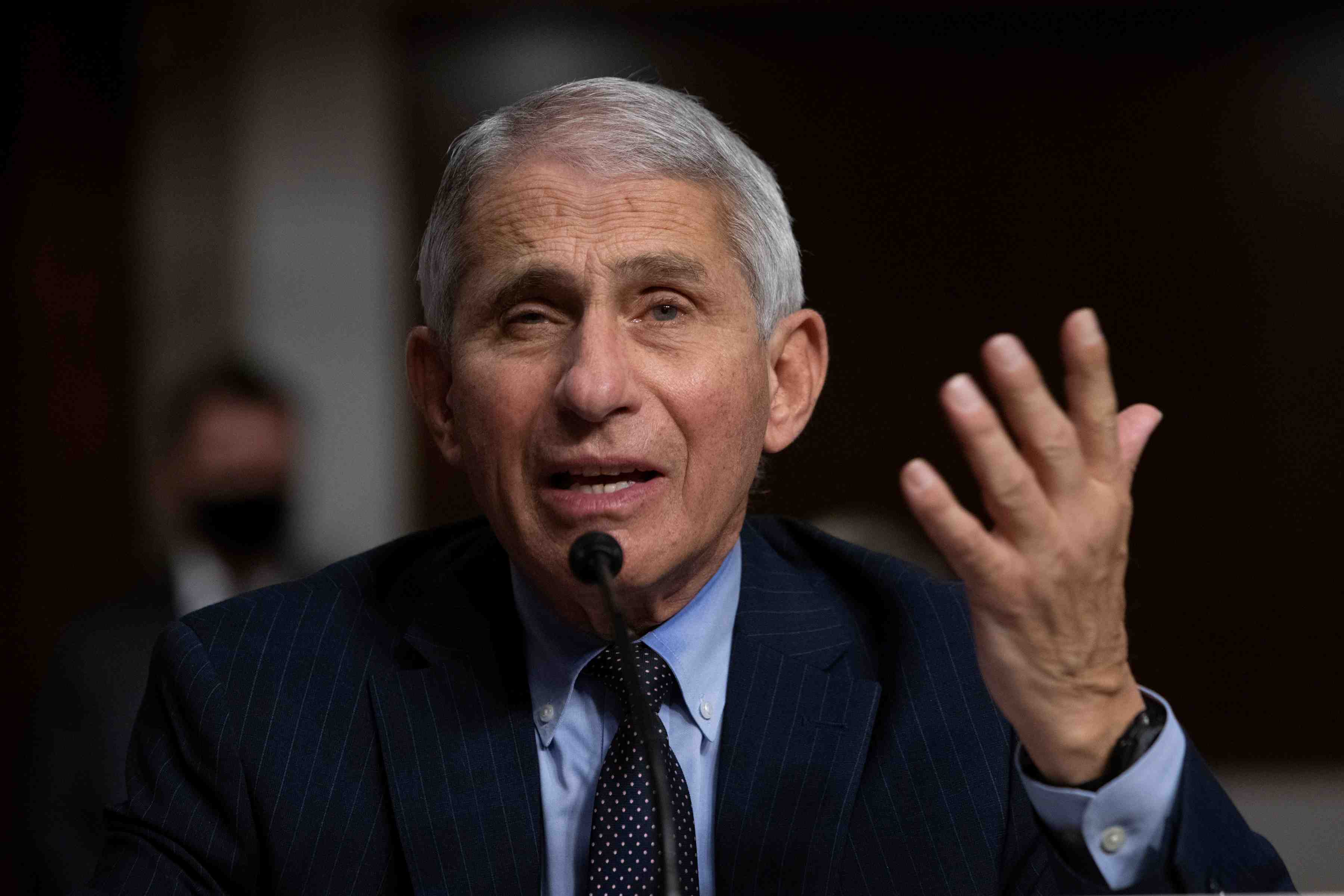 Coronavirus: trump n'est plus contagieux, dit le dr fauci
