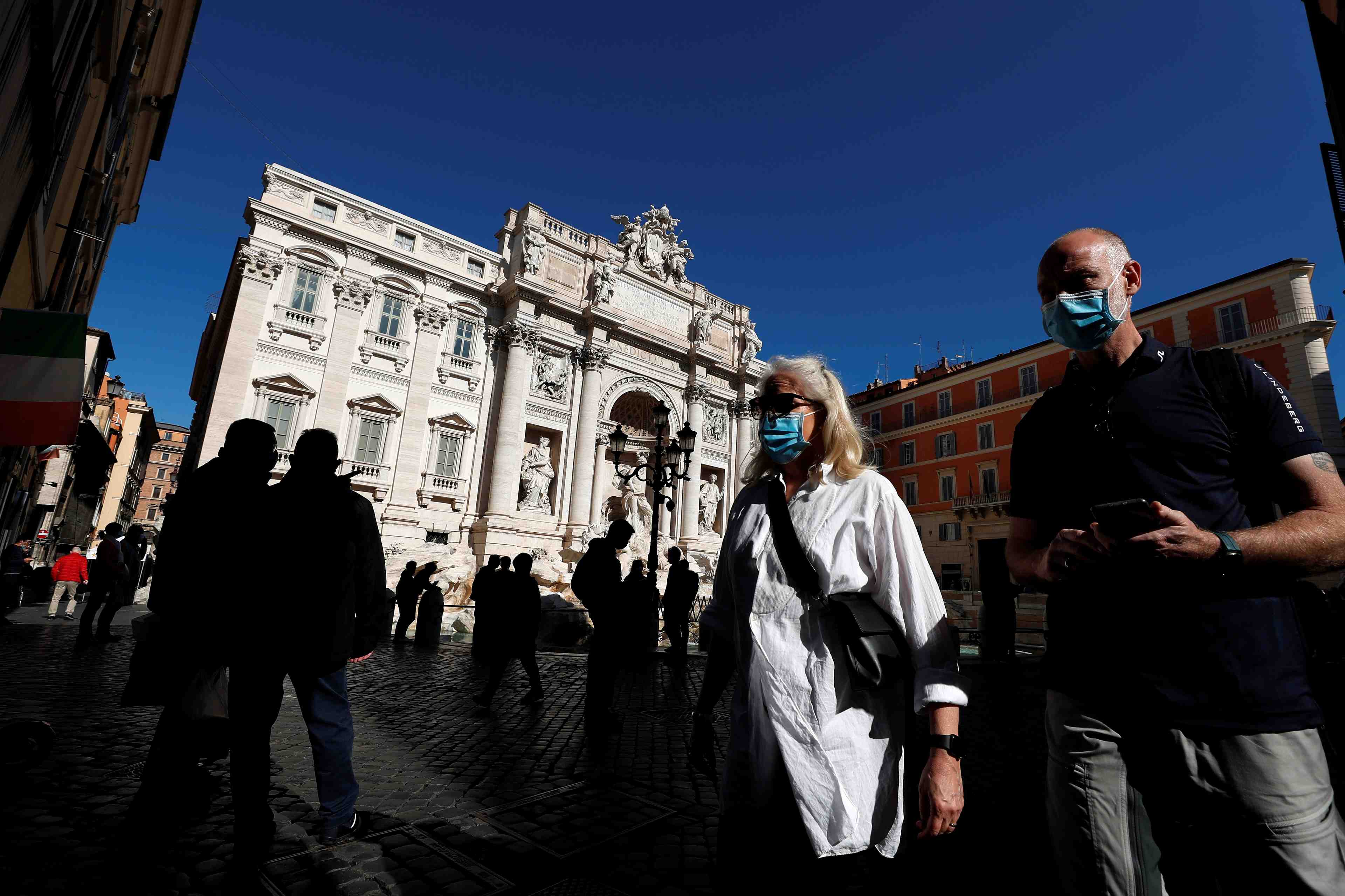 Coronavirus: la region de rome va decreter un couvre-feu, dit une source