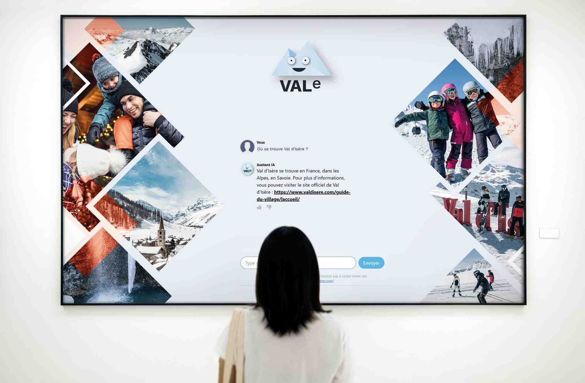 Depuis début janvier, les visiteurs de la station de Val d'Isère ont la possibilité d'échanger avec un agent d'accueil, mais aussi avec un agent conversationnel issu de l'IA générative pour répondre à des questions durant leur séjour.