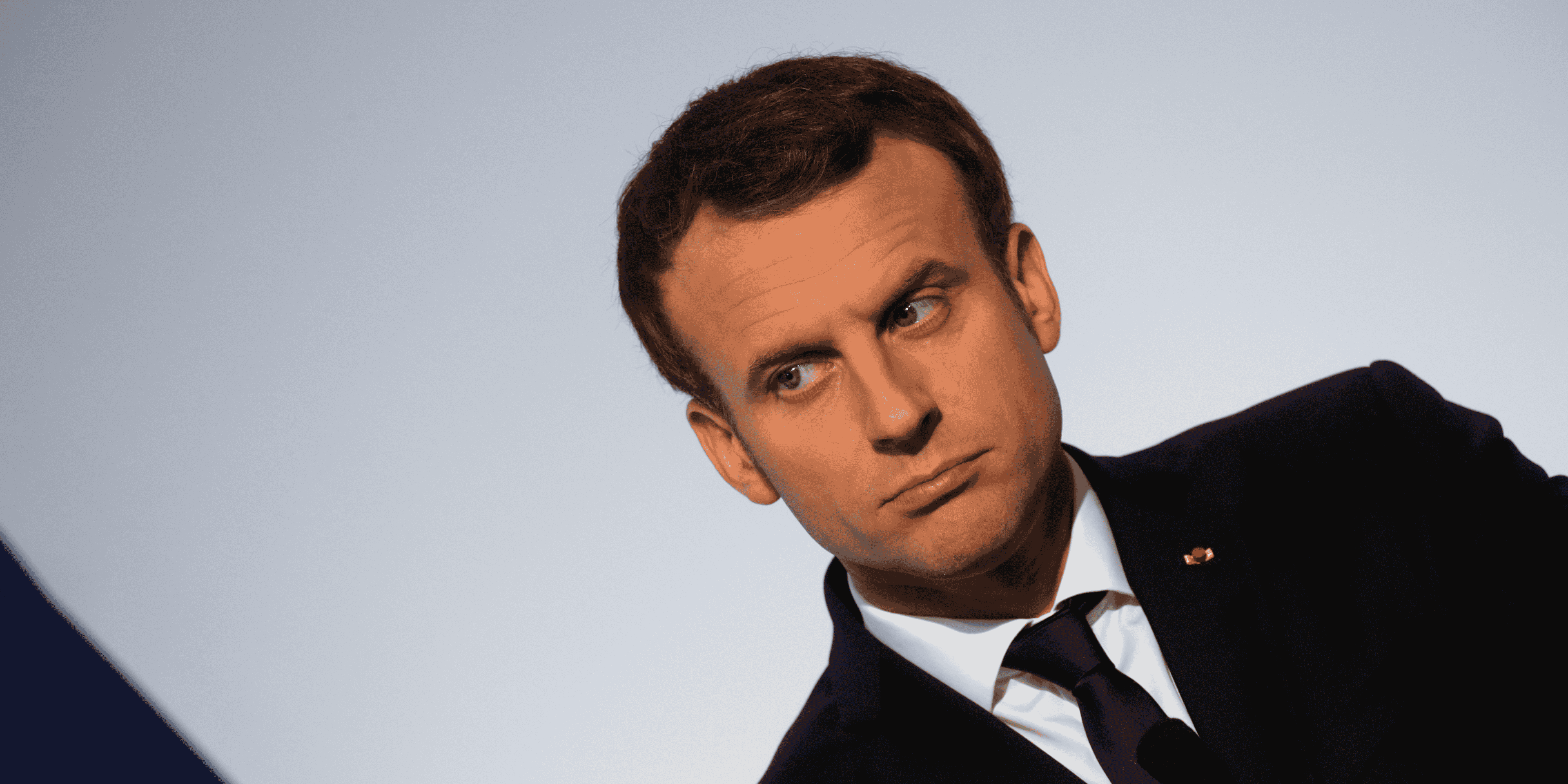 Macron n'ecarte pas des "evolutions" en corse