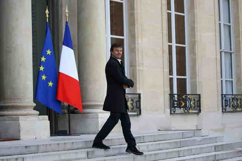 Hulot fera le point cet ete sur son maintien au gouvernement