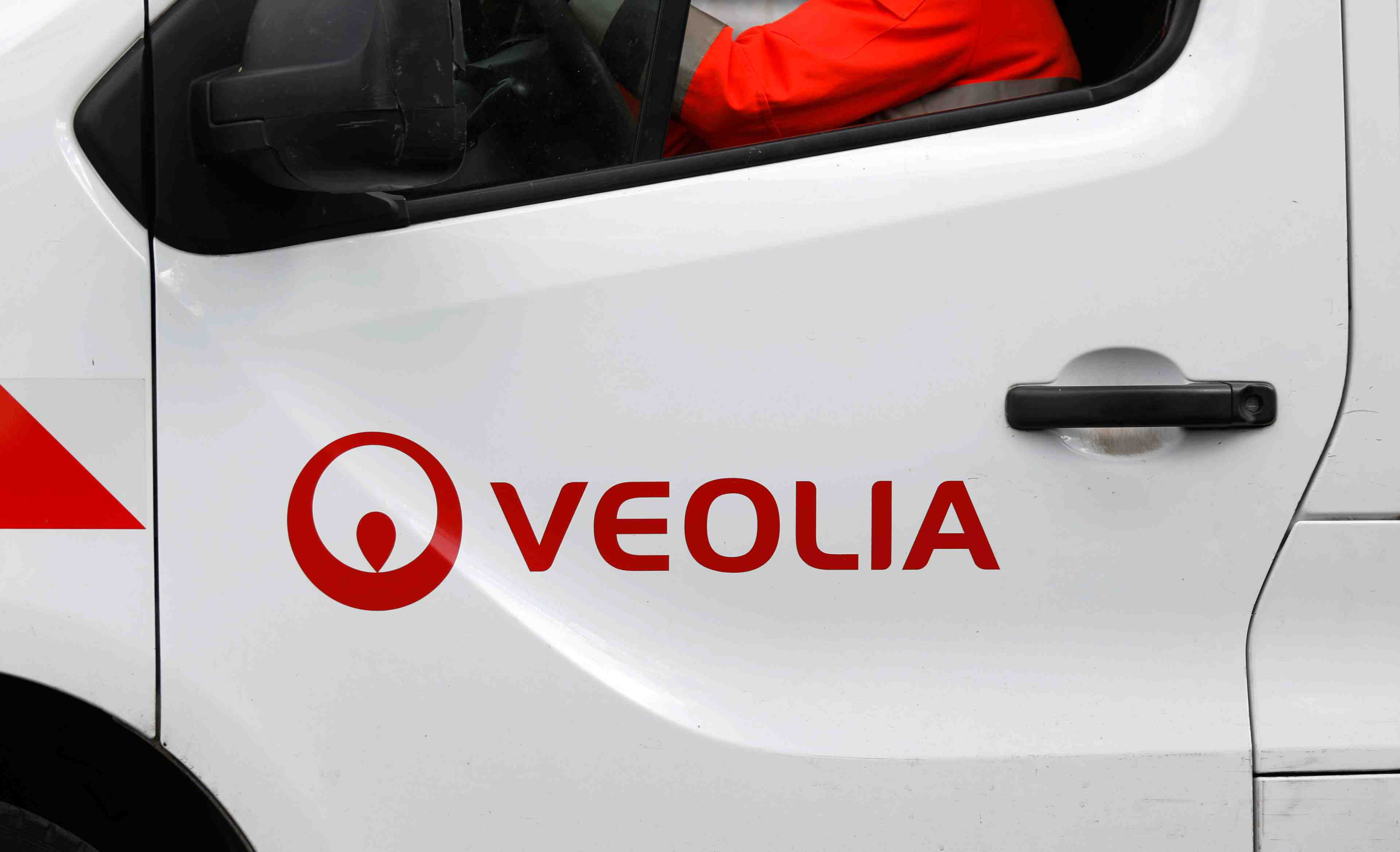 Veolia discute avec bruxelles pour voter a l'ag de suez