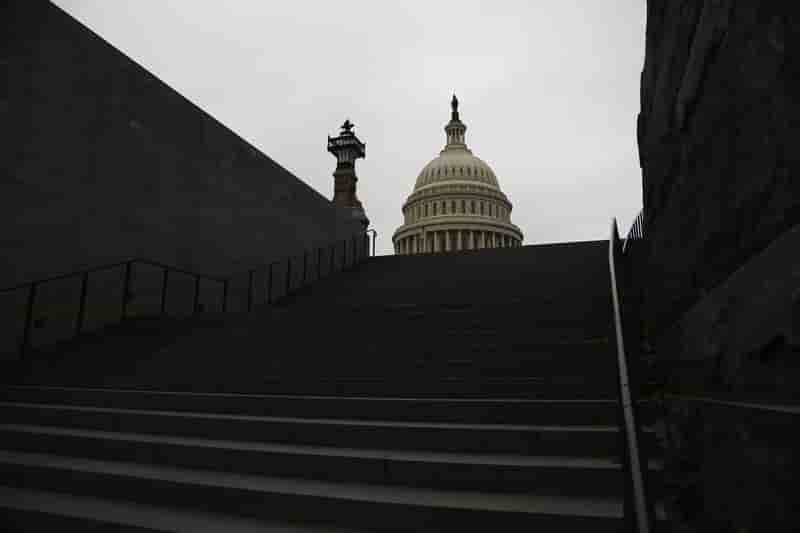 Le Sénat bloque la loi relevant le salaire minimum aux Etats-Unis