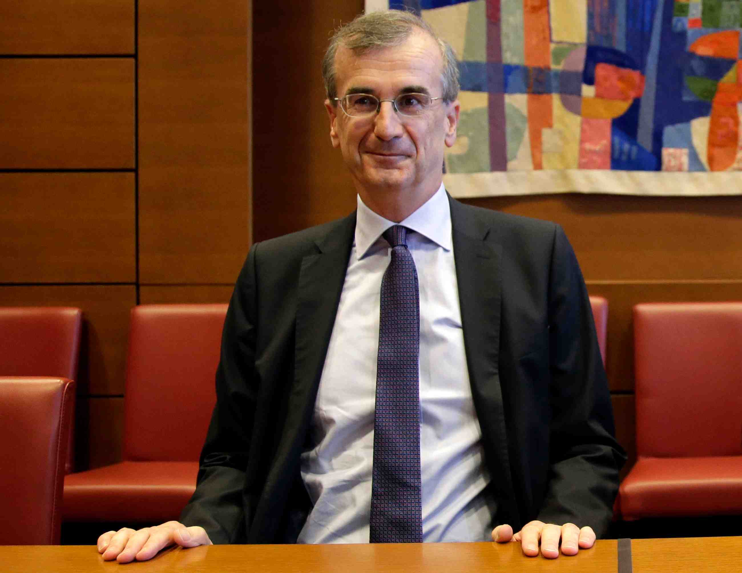 Francois villeroy de galhau promet de rester a l'ecart de bnp s'il prend la tete de la bdf