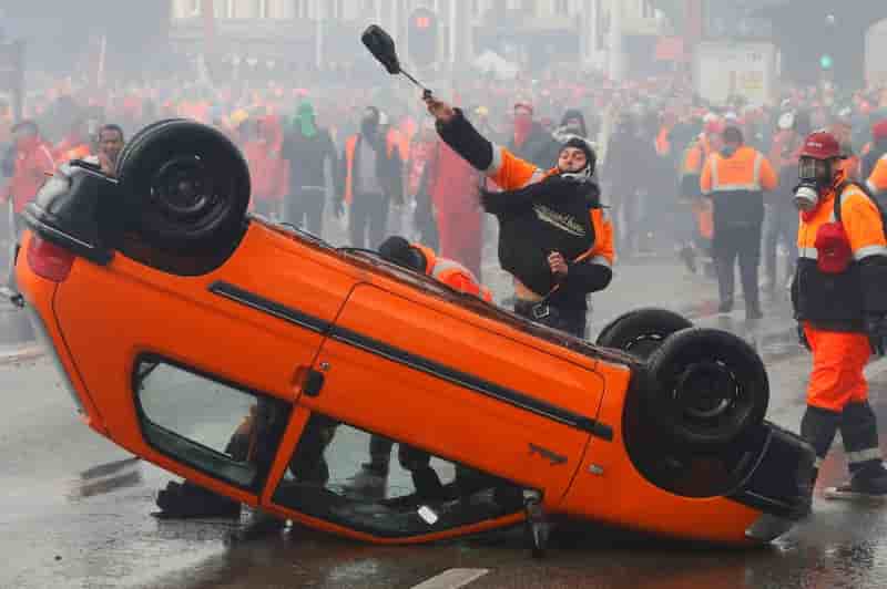 Grande manifestation à Bruxelles contre le nouveau gouvernement