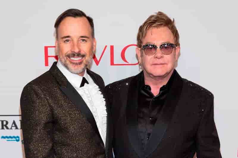 Elton john et son compagnon david furnish se sont maries