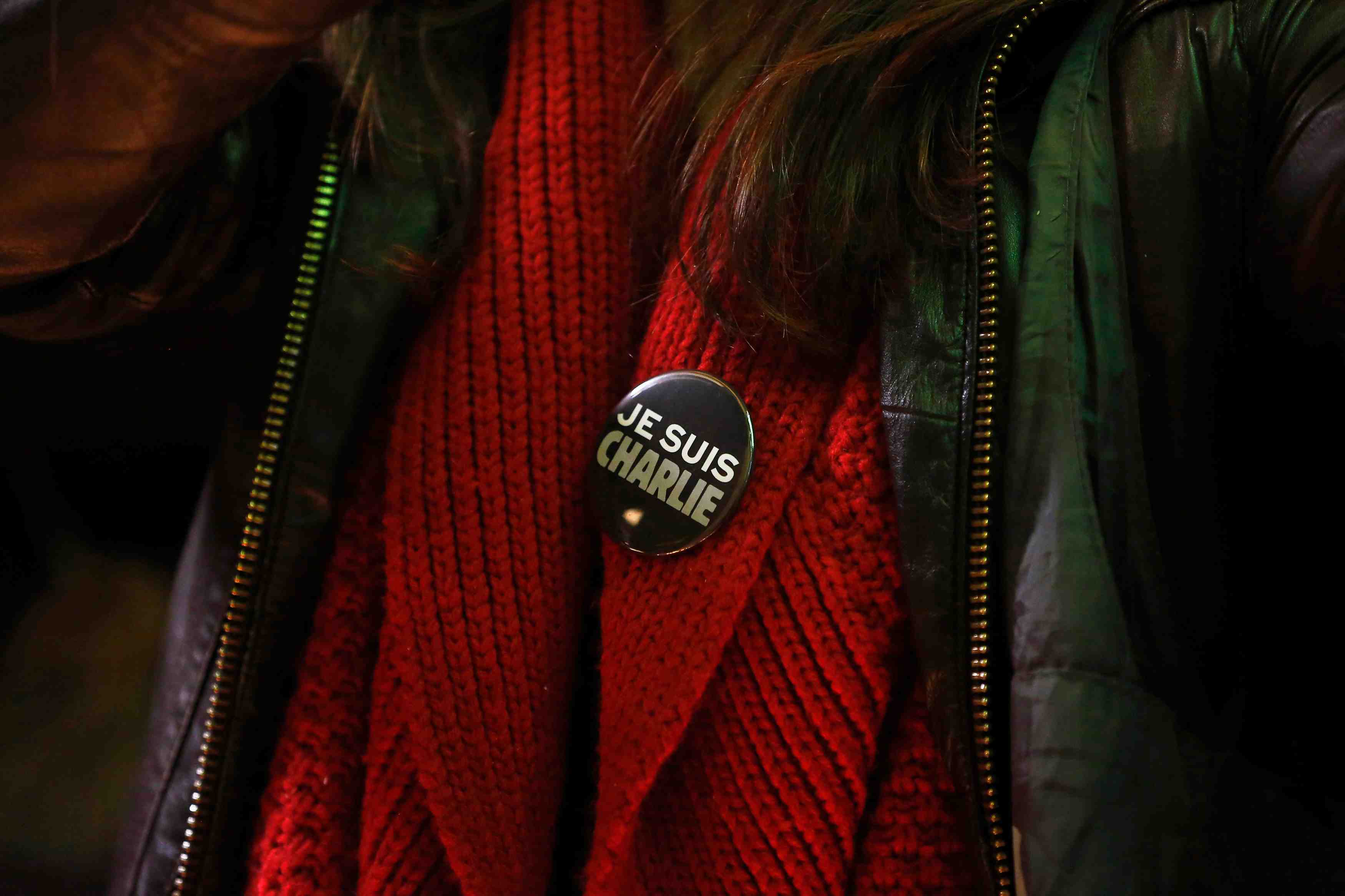 Elan de solidarite pour permettre la survie de charlie hebdo