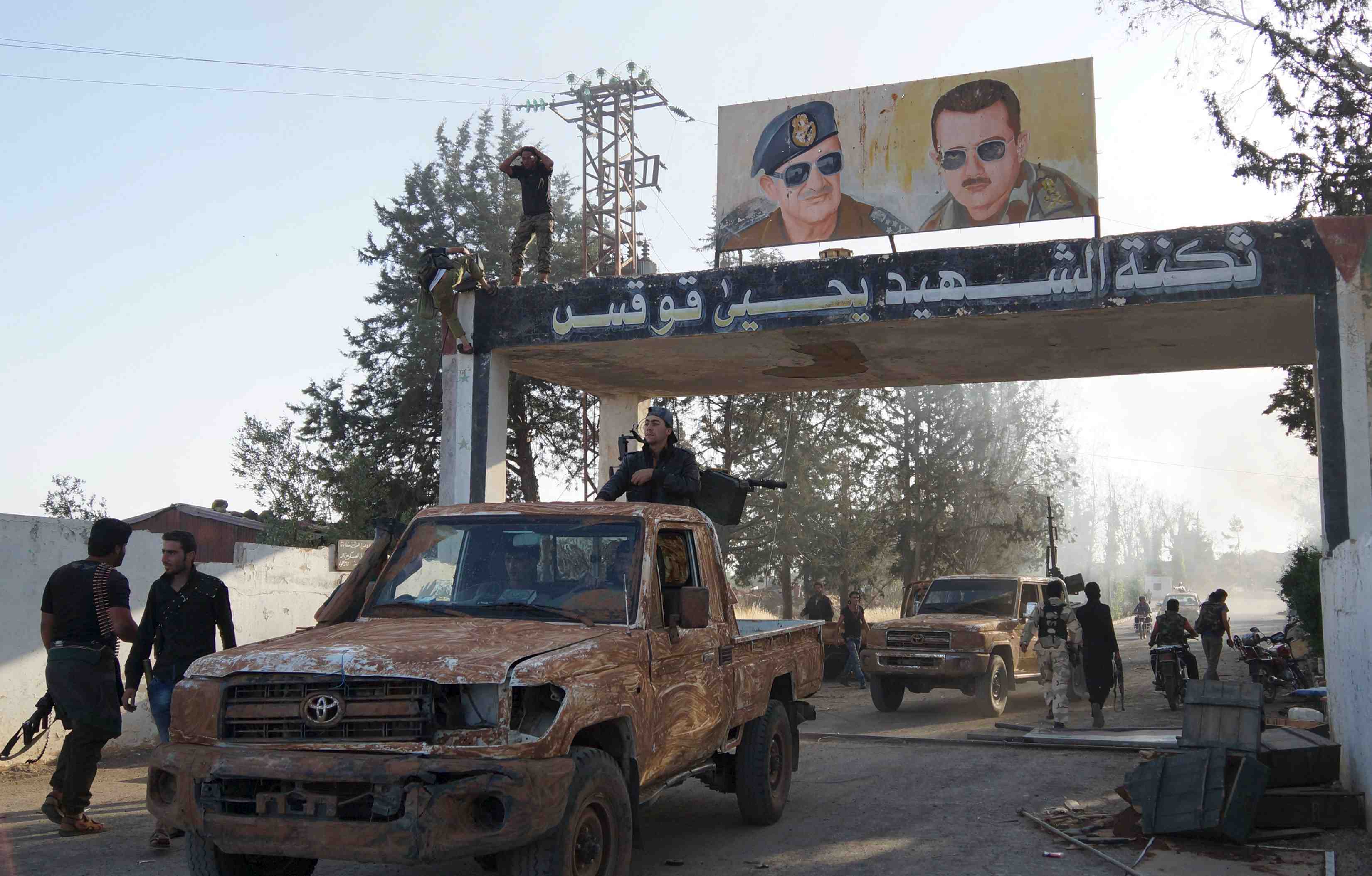 Des rebelles syrient disent avoir pris le controle d'une autre base militaire dans le sud