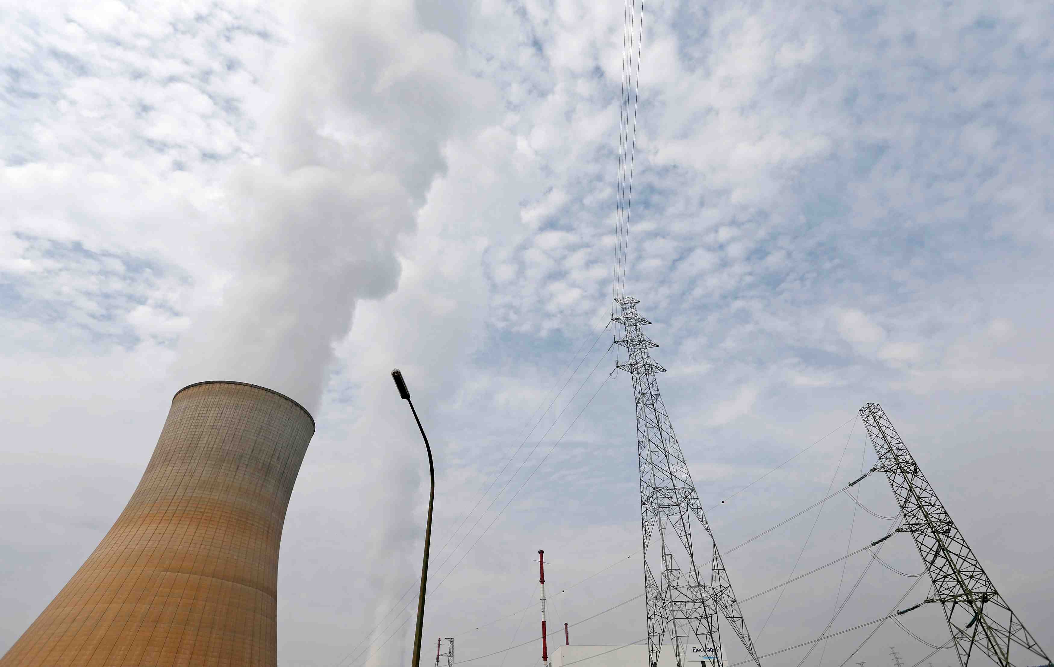 La justice belge refuse l'arret du reacteur nucleaire tihange 2