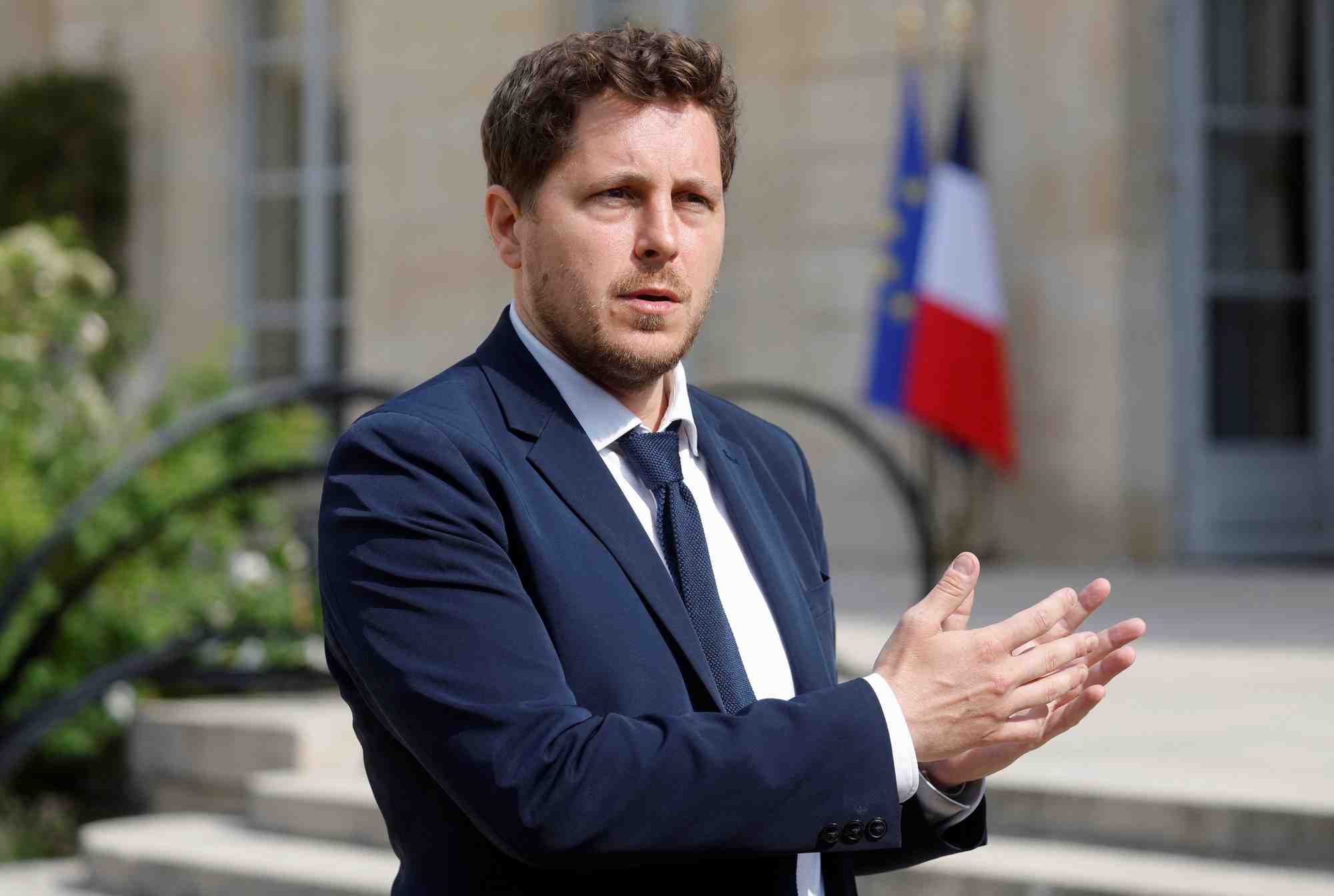 Julien bayou, secretaire national du parti ecologiste europe-ecologie les verts (eelv) et depute, a l'elysee
