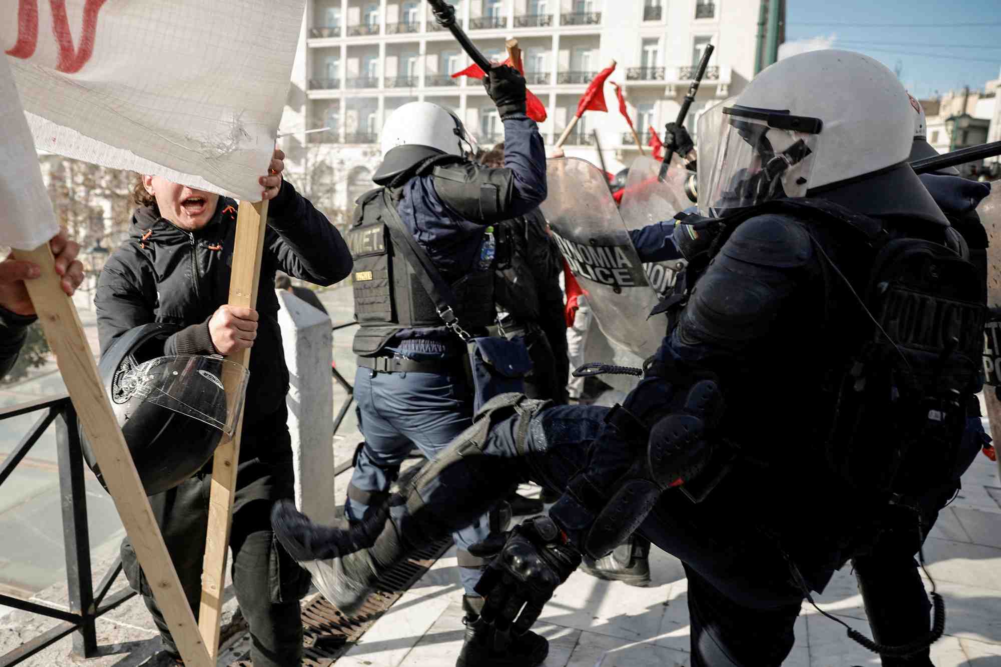 Une manifestation estudiantine avant le vote d'un projet de loi controverse sur les universites, a athenes