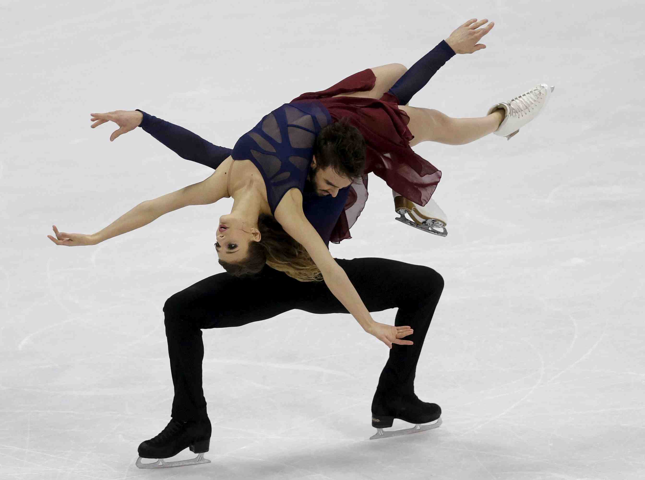 Papadakis et cizeron a nouveau sacres