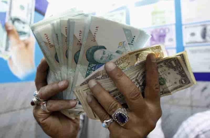L'iran assouplit sa politique de changes pour tenter d'endiguer la chute du rial