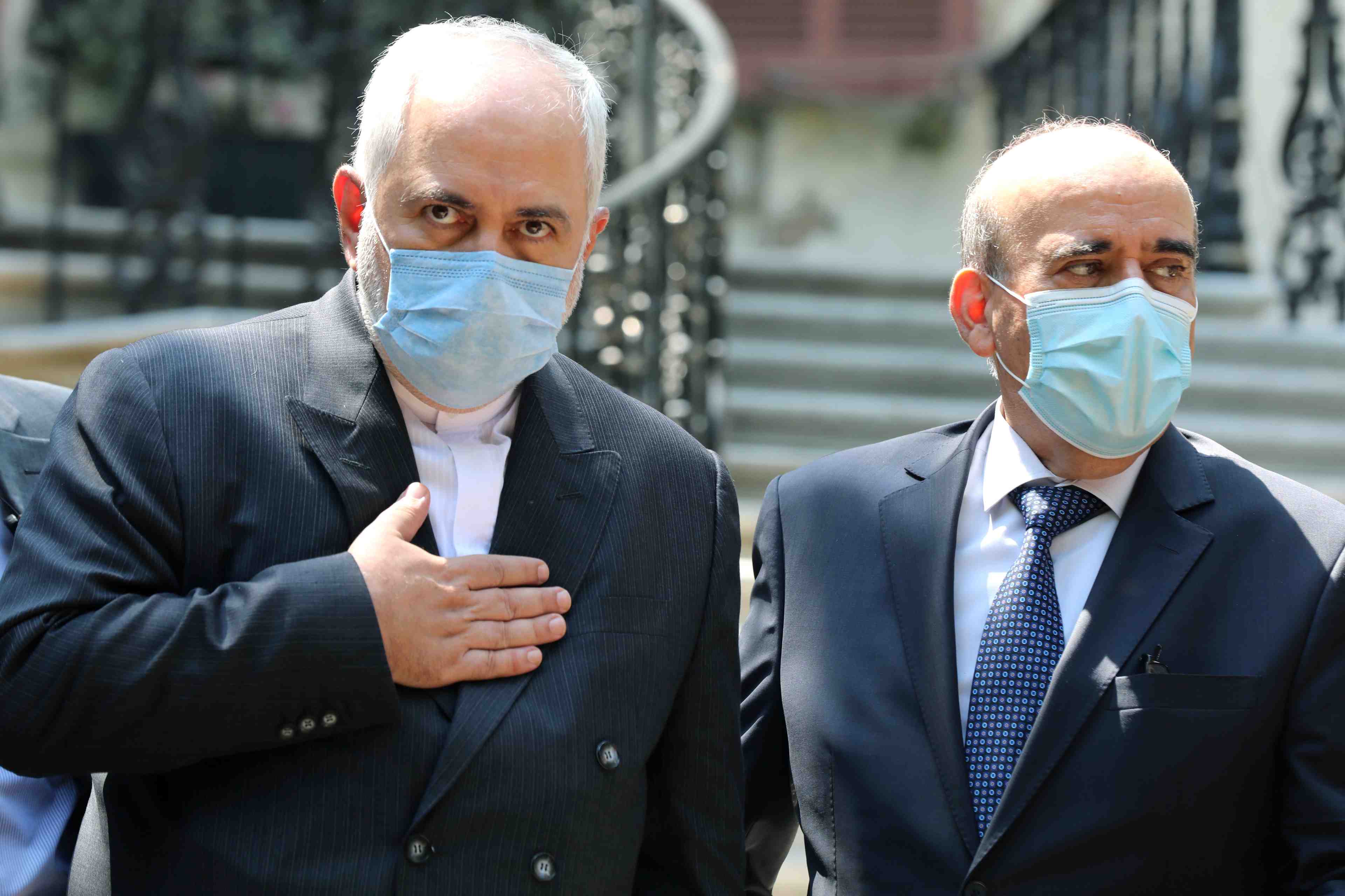 Le liban doit decider seul de son avenir, dit l'iranien zarif a beyrouth