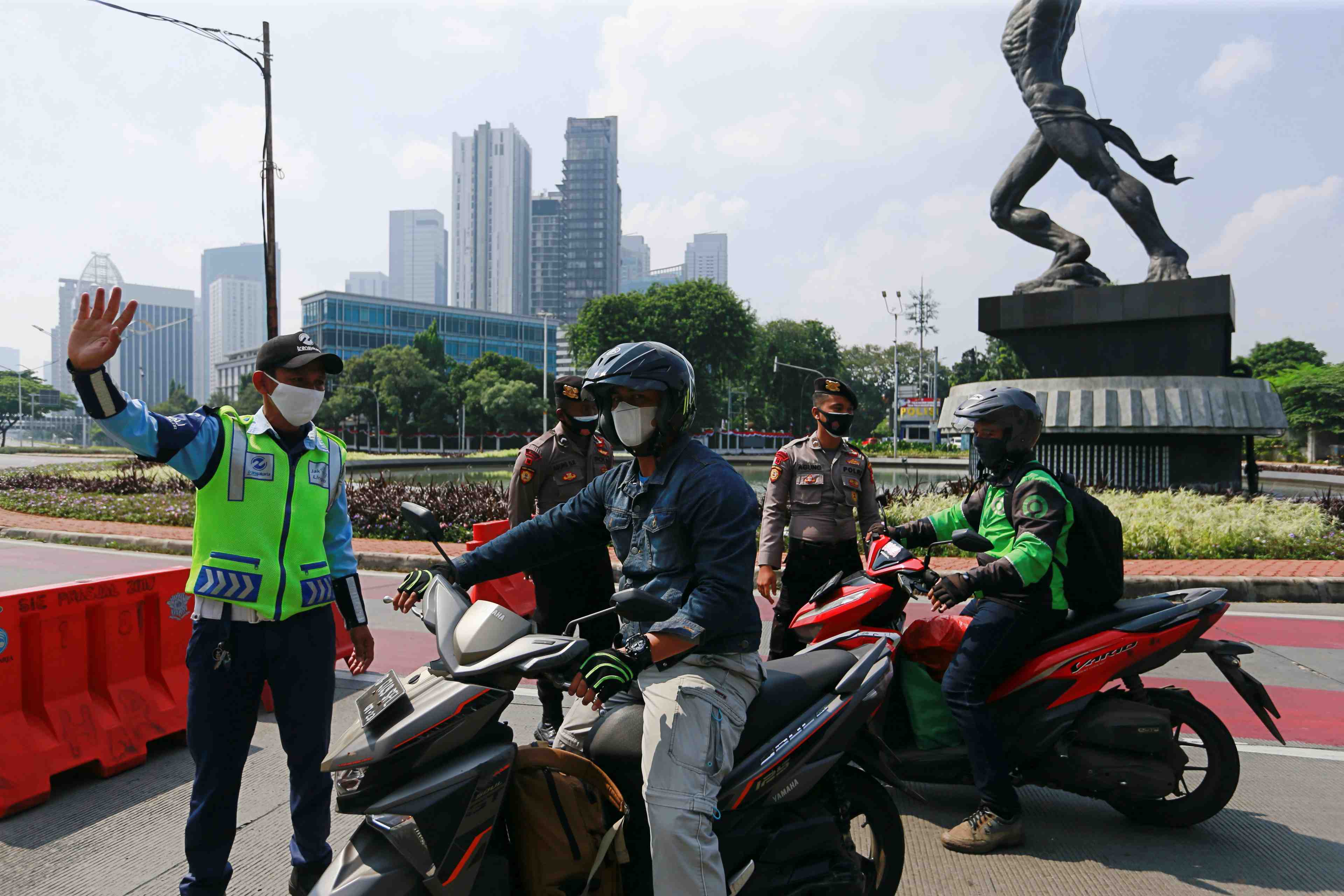 Indonesie: augmentation du nombre de contaminations a prevoir pendant encore 15 jours