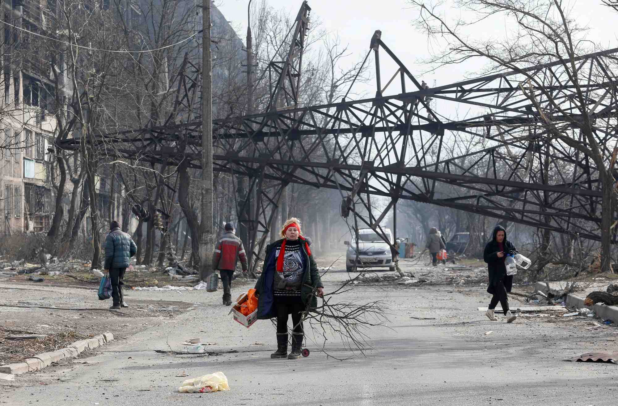 Plus de 7.300 personnes evacuees des villes ukrainiennes, selon kyiv