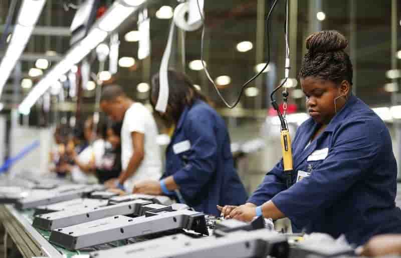 La croissance fléchit dans l'industrie américaine en octobre