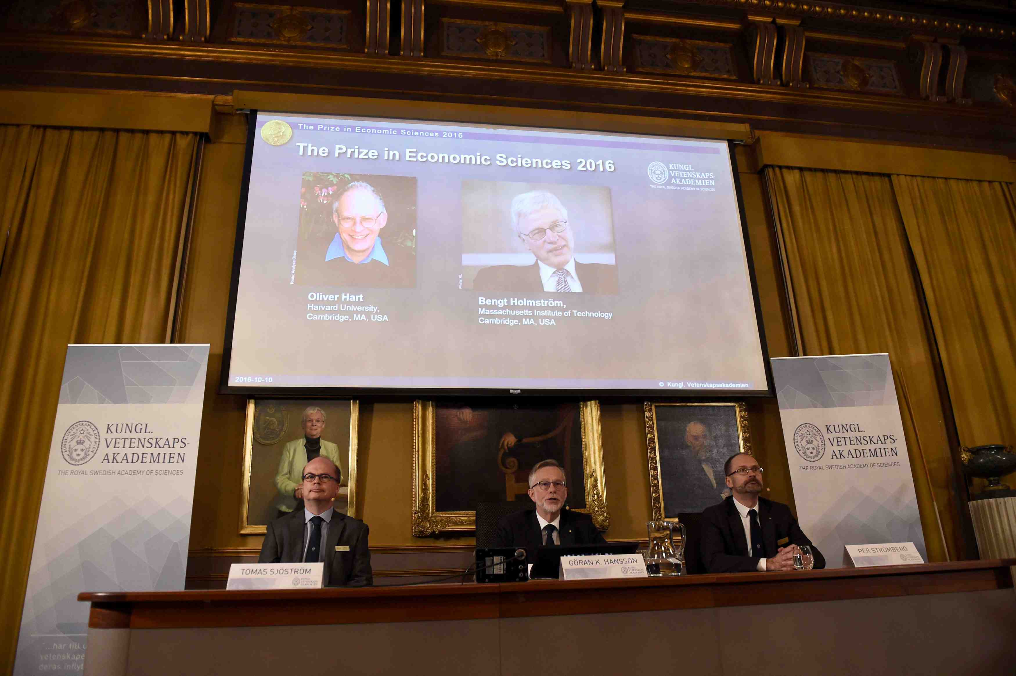 Le nobel d'economie a deux theoriciens du contrat