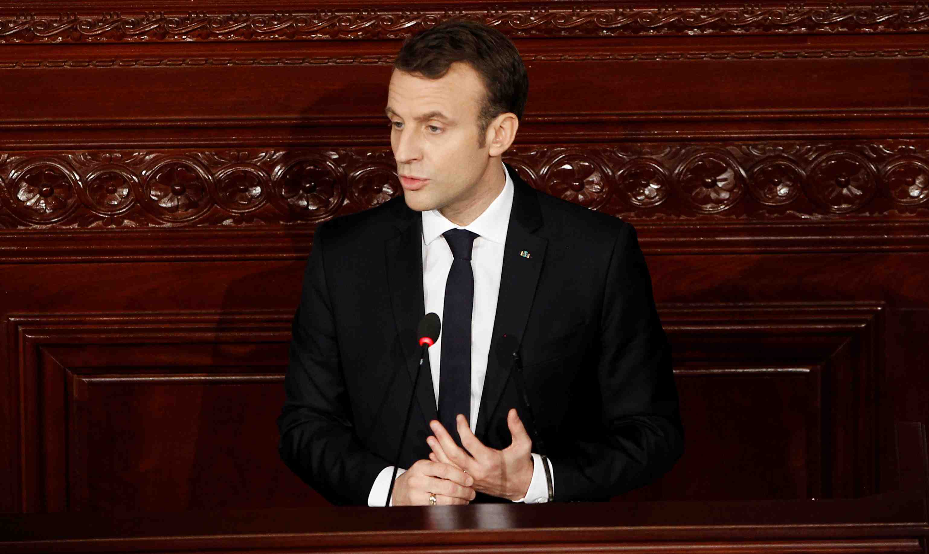 Macron annonce un doublement des investissements d'ici 2022 en tunisie