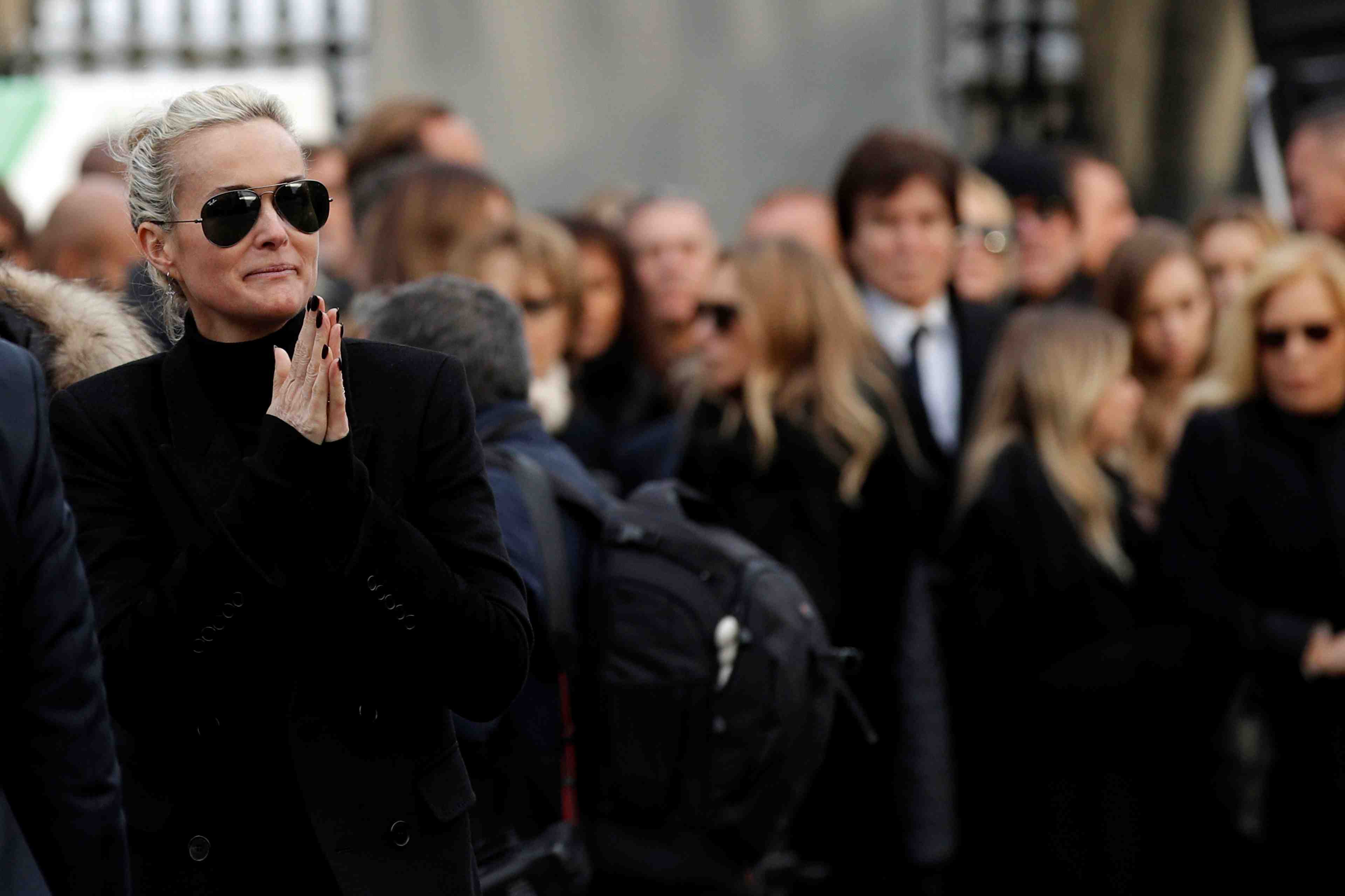 Succession hallyday: la justice americaine fait attendre laeticia
