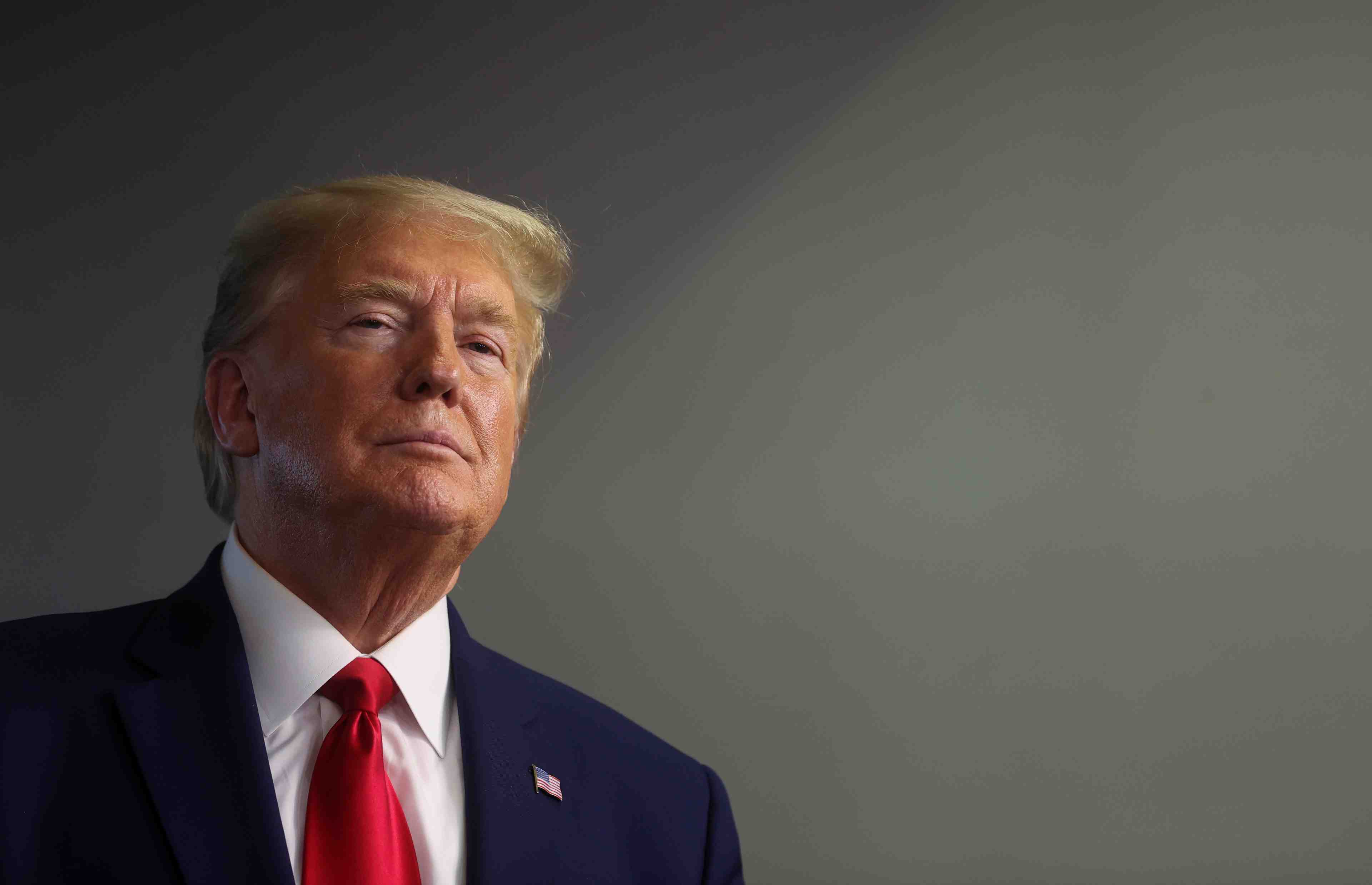 Coronavirus: donald trump va interdire temporairement toute immigration