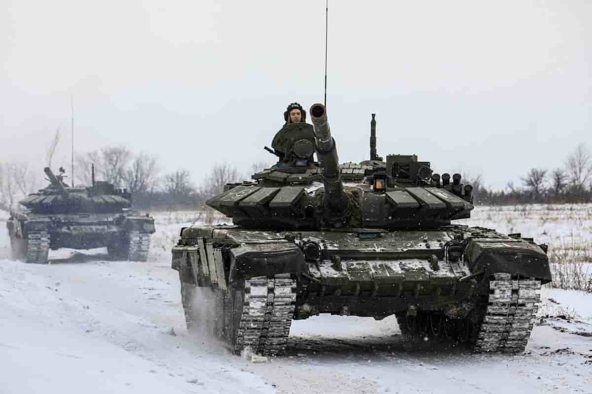 Des soldats russes deployes pres de l'ukraine retournent dans leurs bases, selon des agences russes