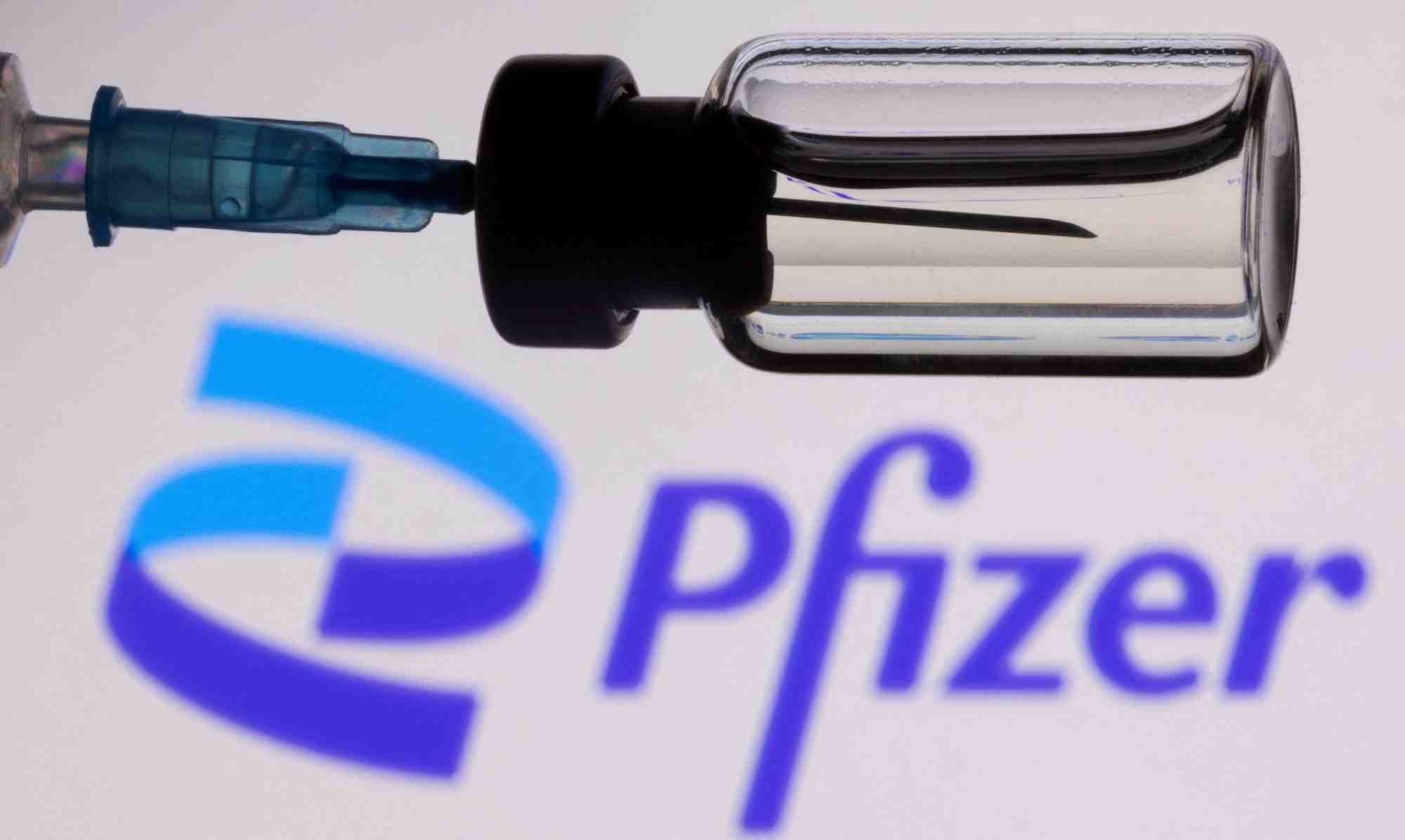 En 2020, BioNTech et Pfizer s'étaient déjà alliés pour produire avec succès le premier vaccin Covid-19 du monde, synonyme de milliards d'euros de revenus pour les deux entreprises.