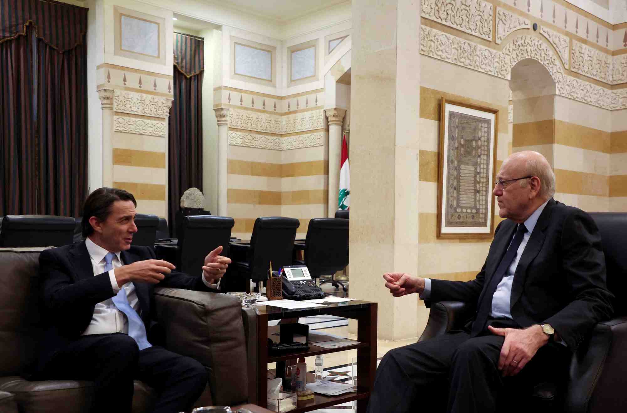 L'emissaire americain amos hochstein et le premier ministre libanais najib mikati, a beyrouth