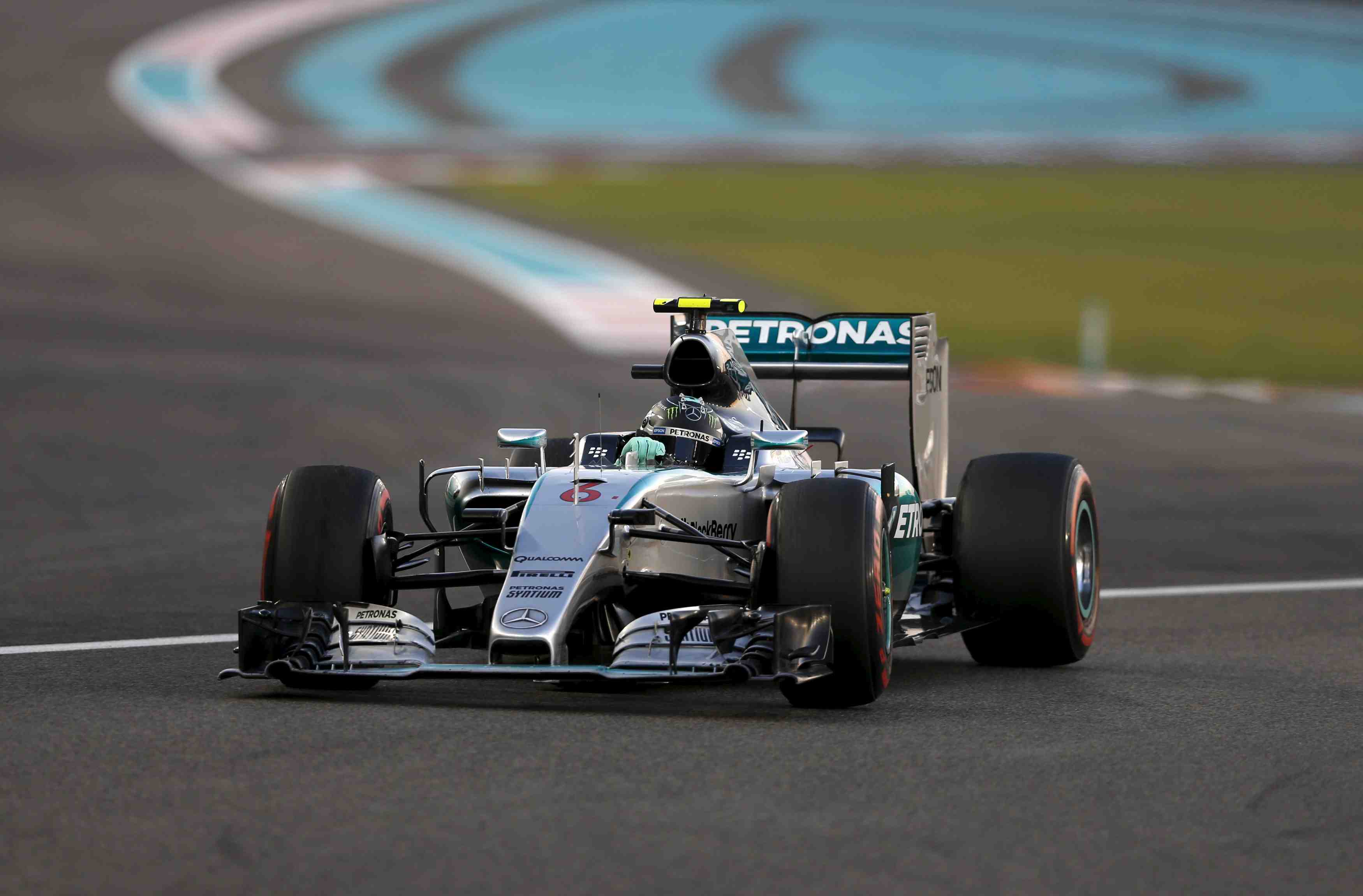 Rosberg s'impose, le 12e double mercedes de l'annee