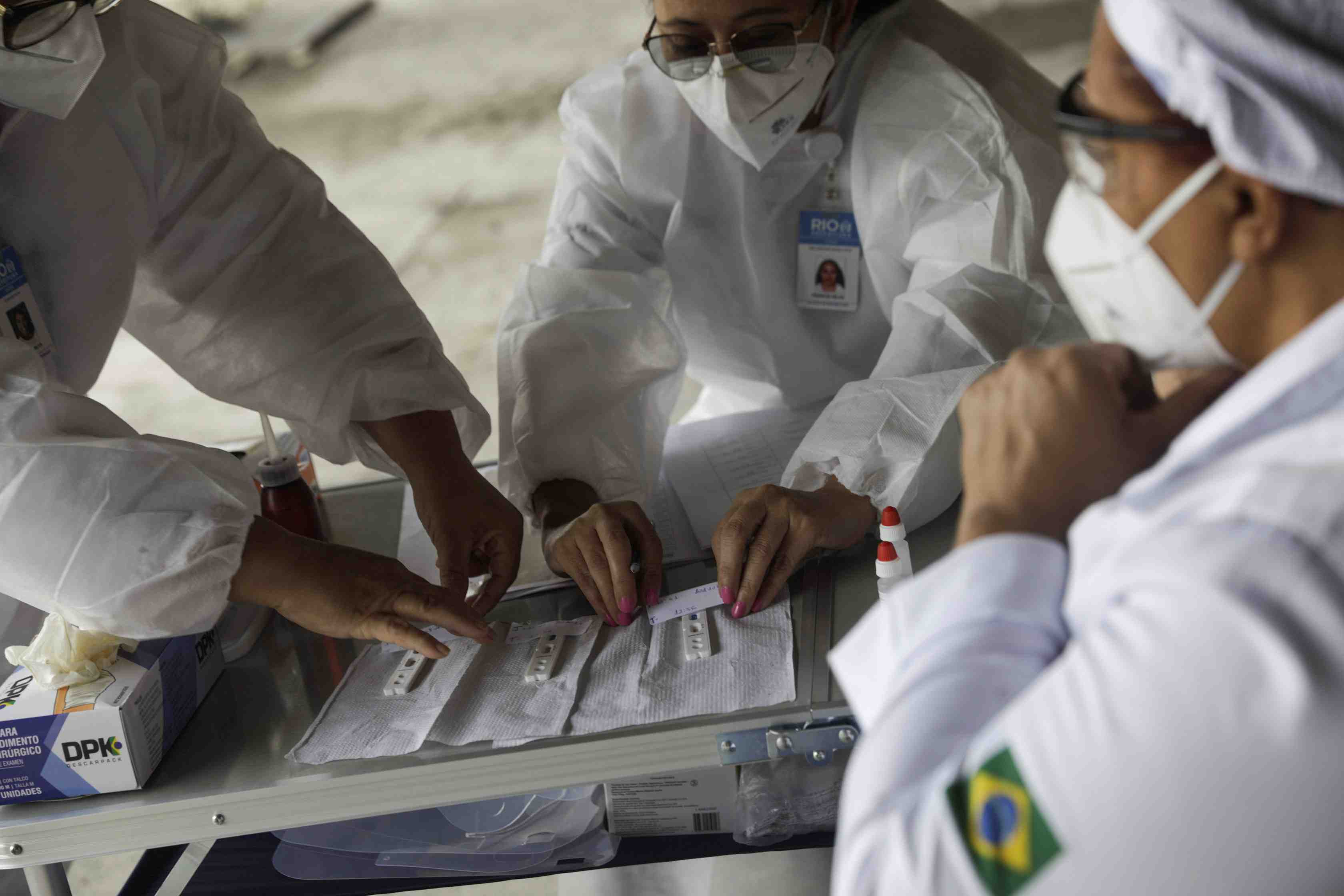 Coronavirus: pres de 44.000 deces depuis le debut de l'epidemie au bresil