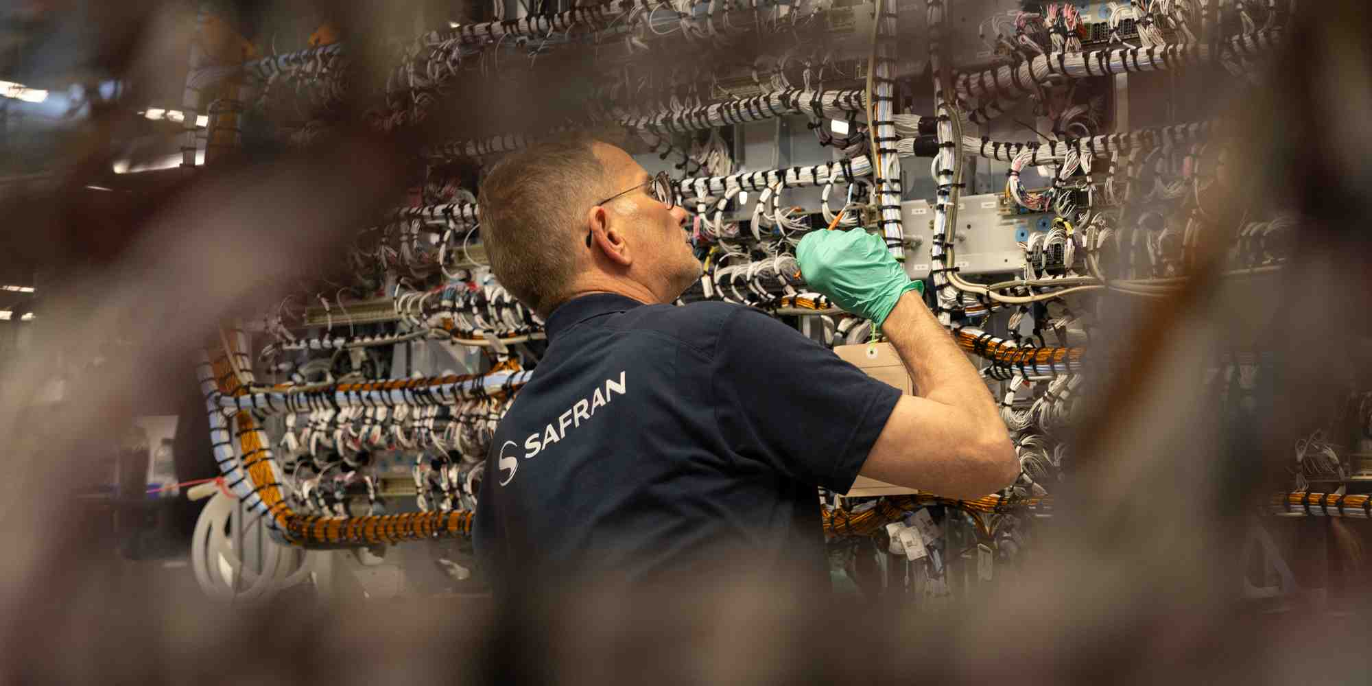 Safran fabrique en Haute-Garonne deux millions de mètres de câbles par an.