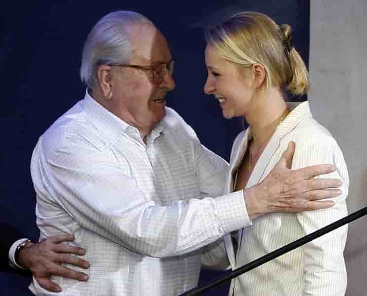 Jean-marie le pen adoube sa petite-fille pour la region paca