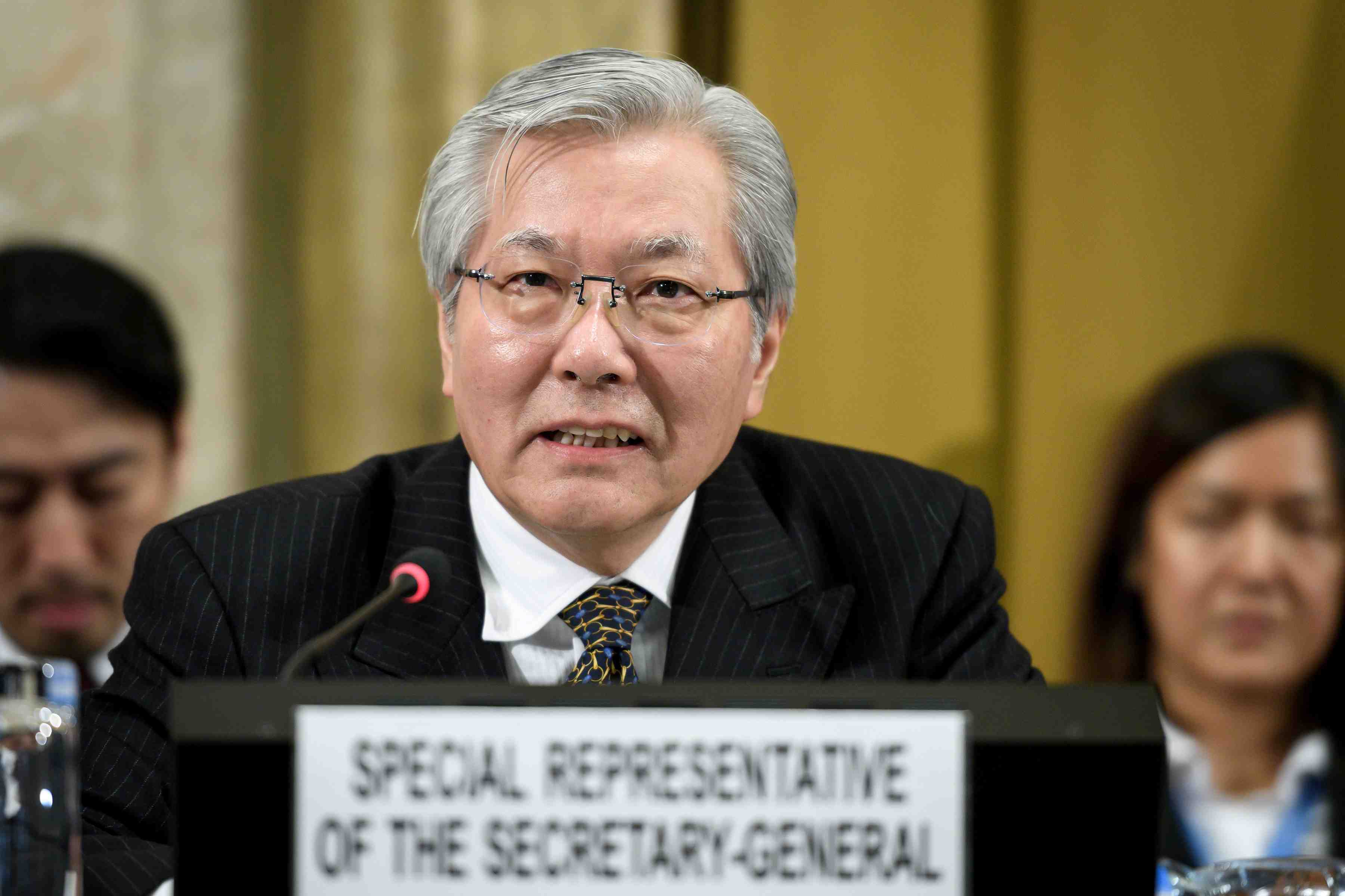 Un responsable de l'onu rencontre des negociateurs taliban au qatar