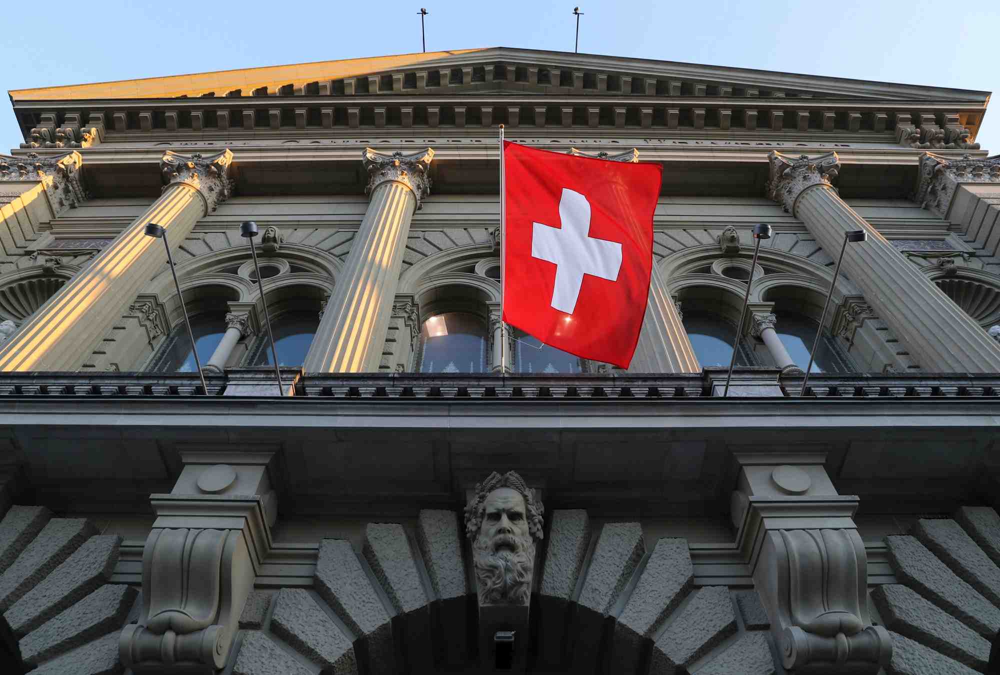 La suisse gele plus de 5,6 milliards d'euros d'avoirs russes