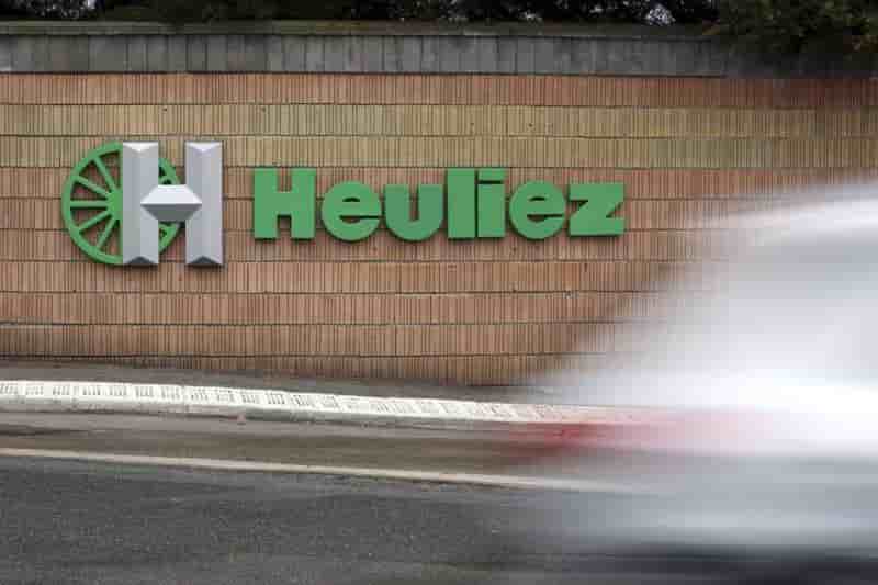 Heuliez ferme ses portes, les salariés espèrent encore