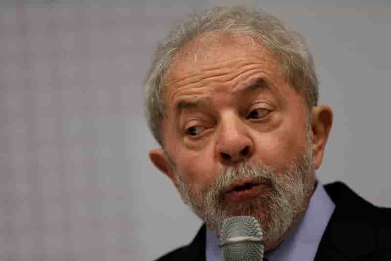 Malgre les affaires, lula reste populaire au bresil